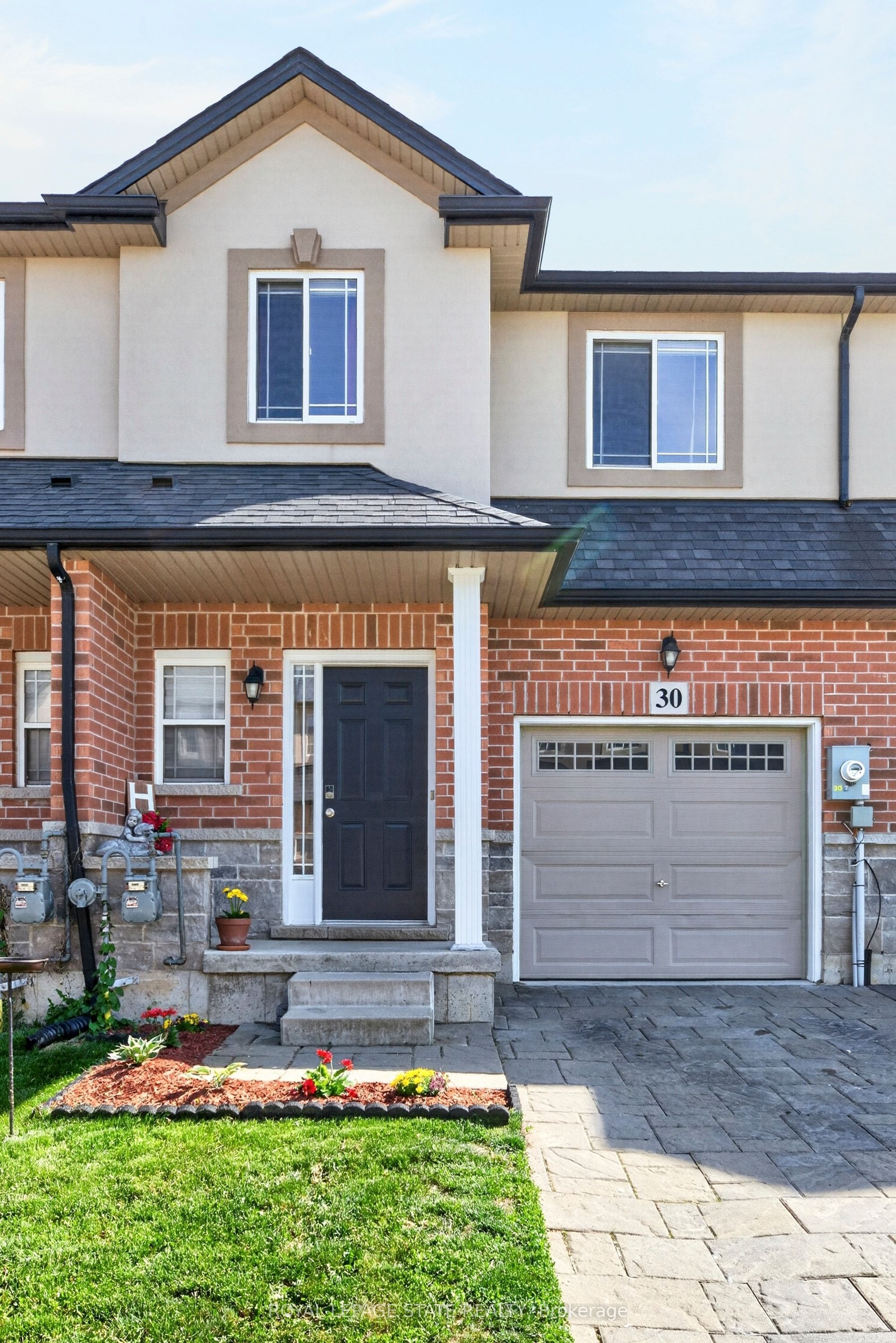 9 Hampton Brook Way