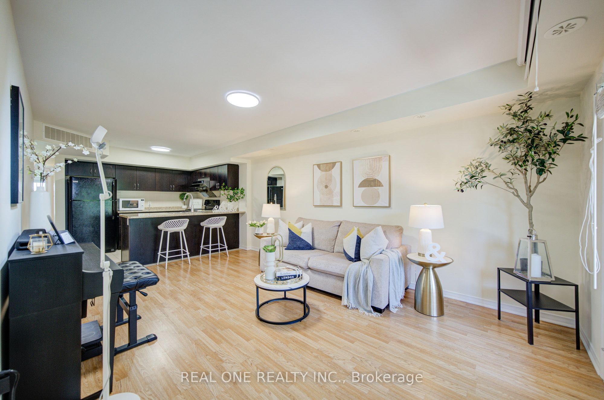 2441 Greenwich Drive 14