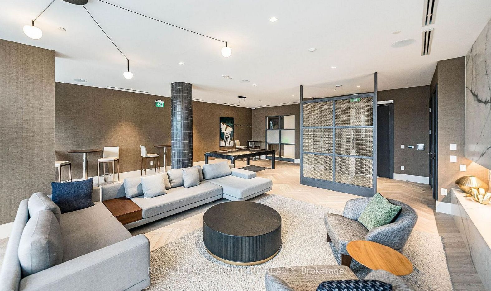 2545 Simcoe Street N 2309