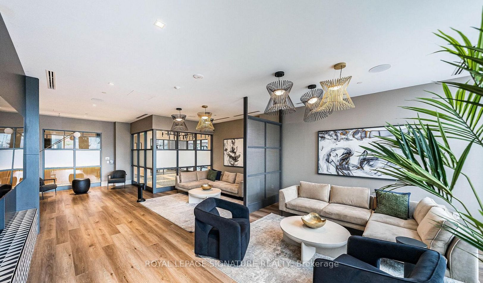 2545 Simcoe Street N 2309