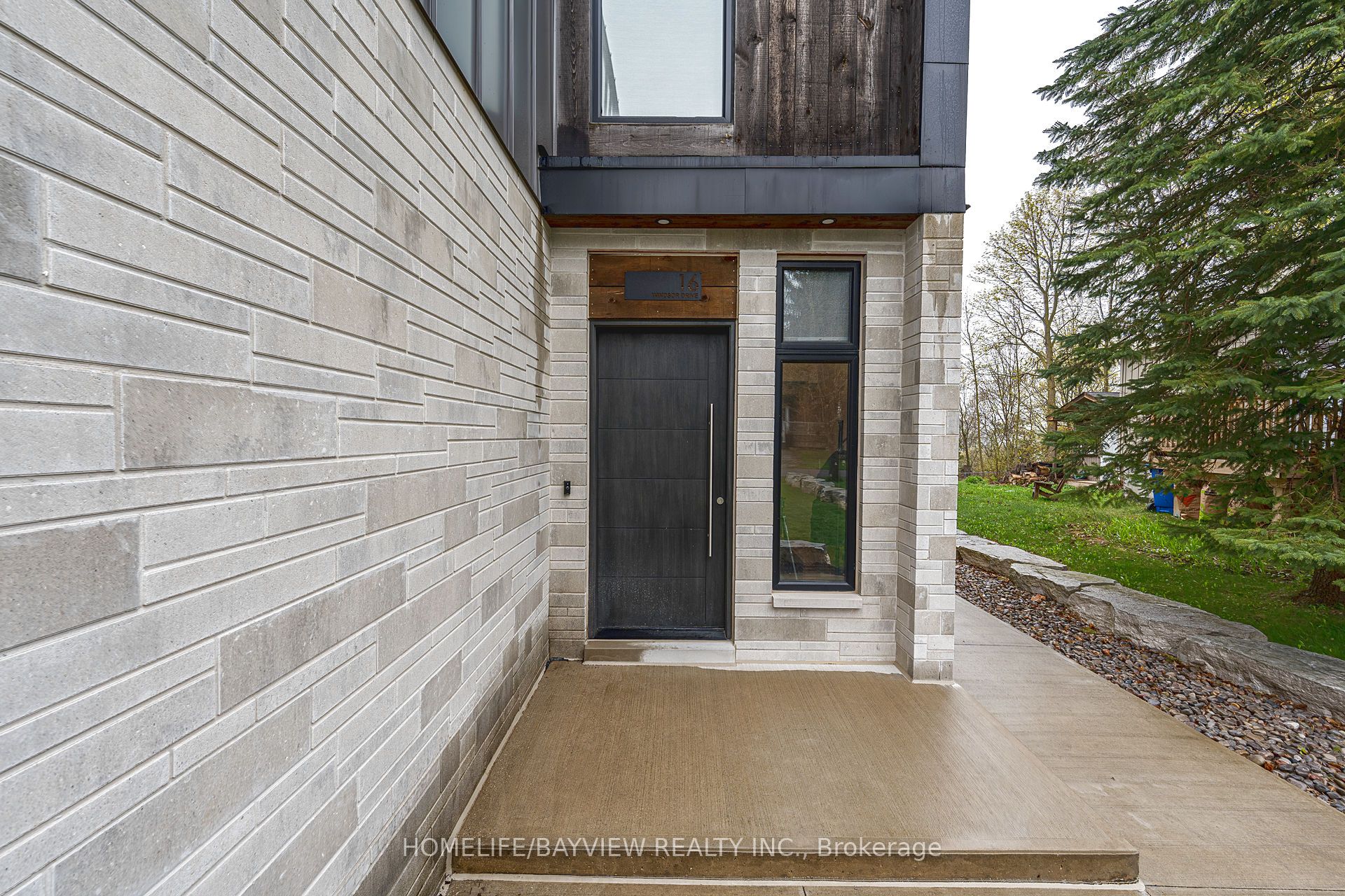 16 Windsor Drive