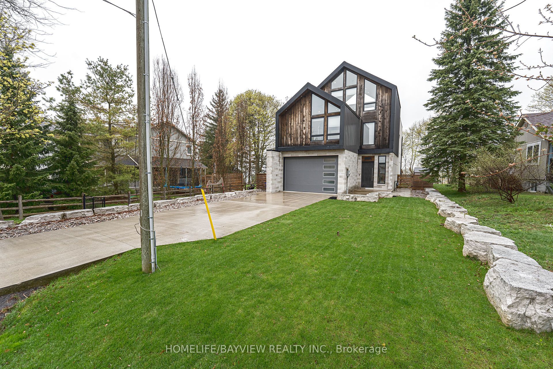 16 Windsor Drive