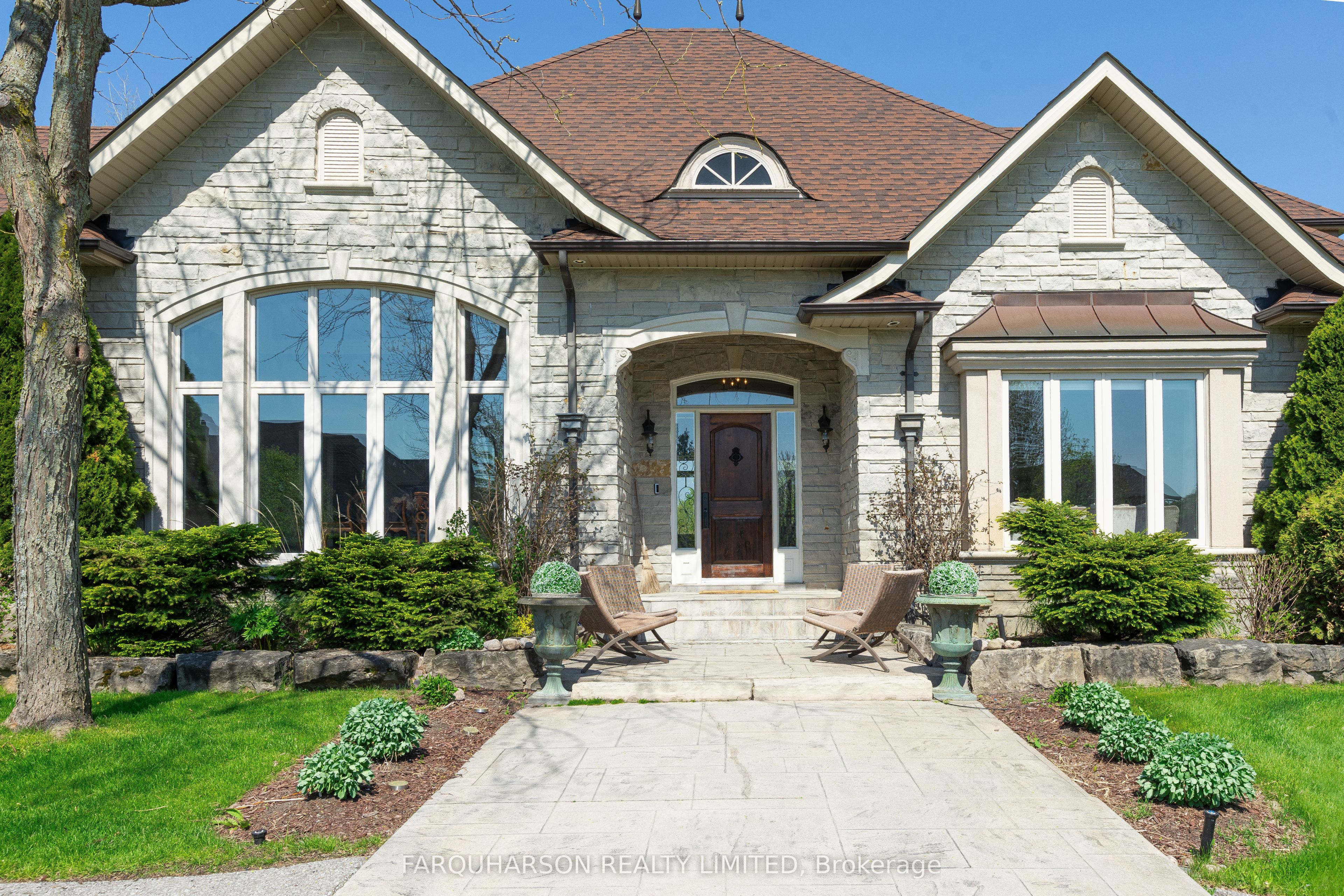 10 Earl Cook Drive