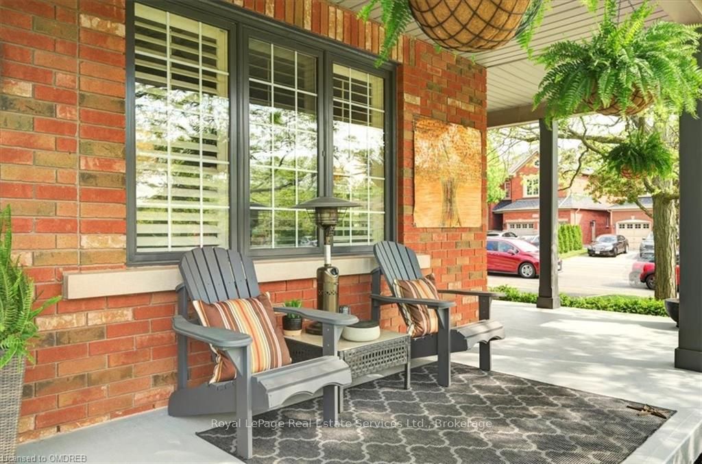 1259 GLENASHTON Drive