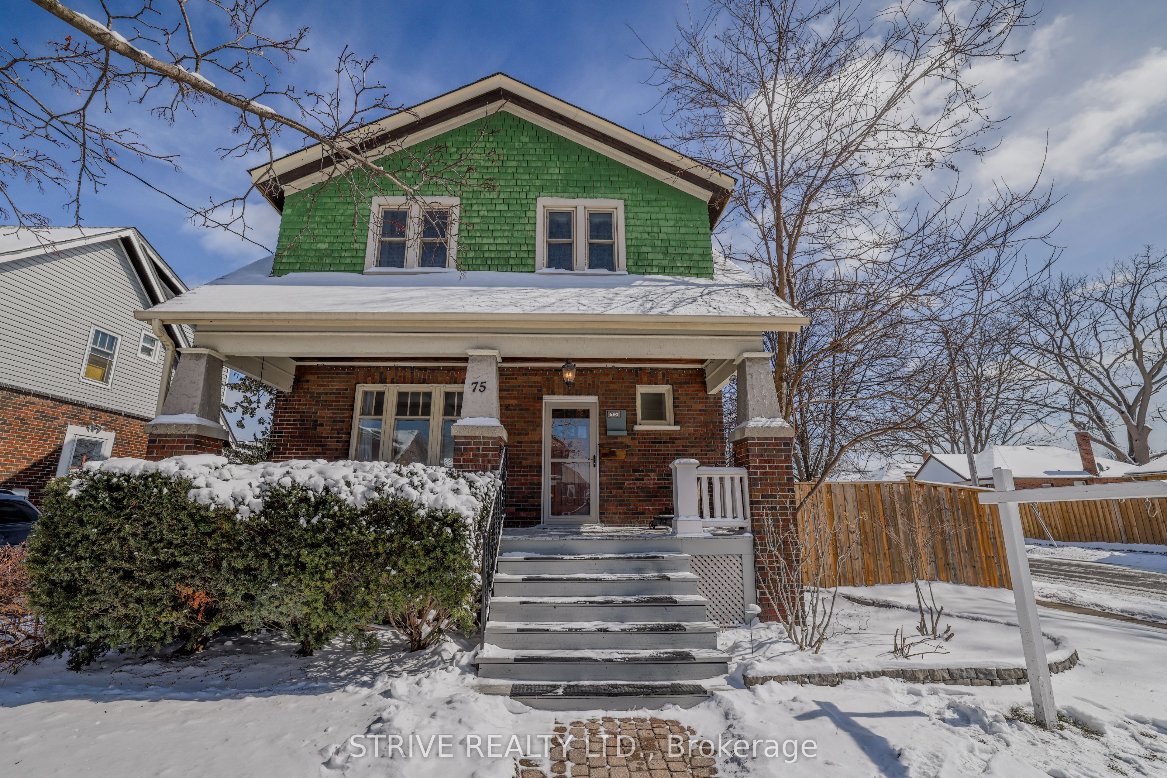 75 Oshawa Boulevard S