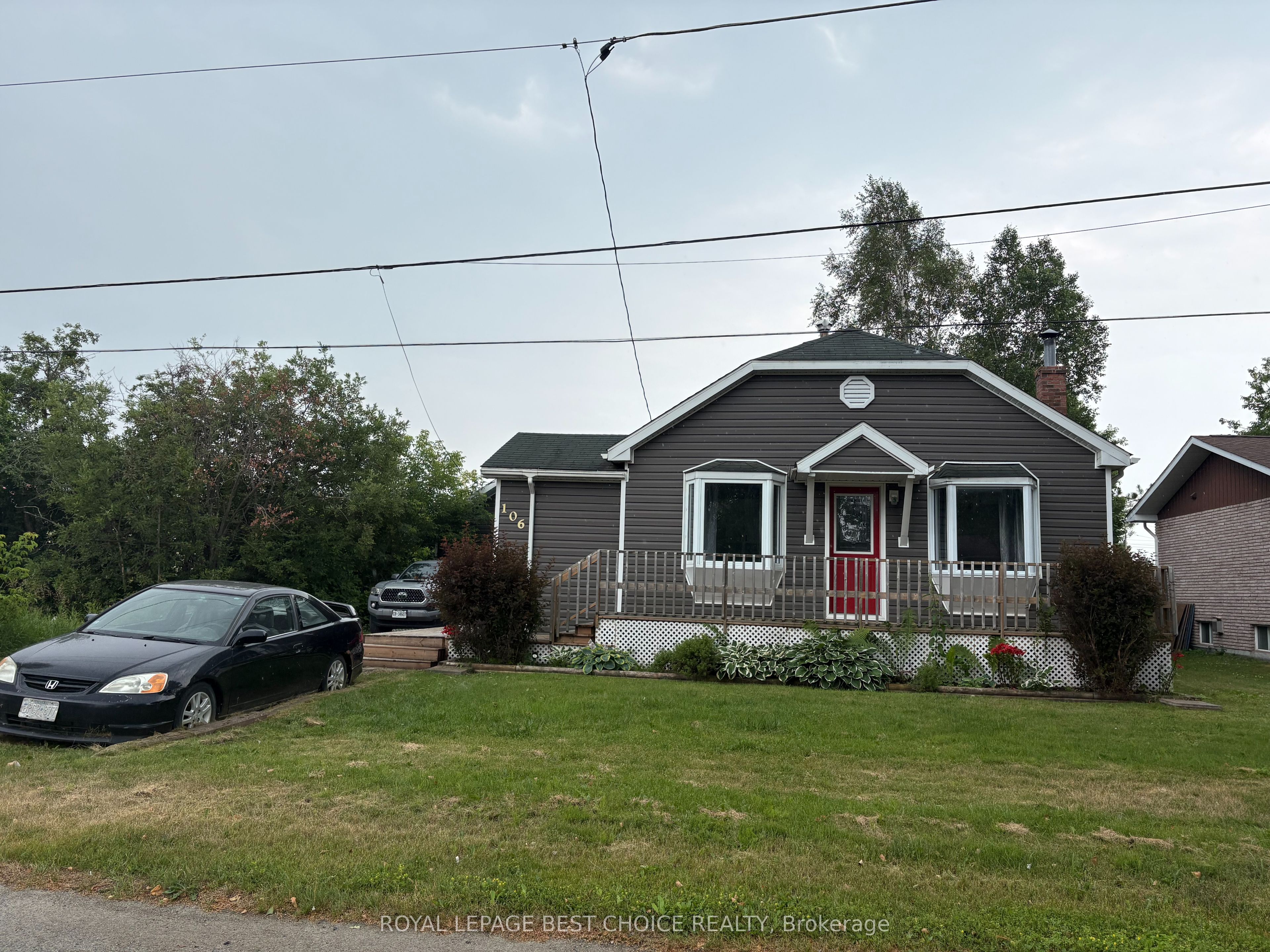 106 King Street W