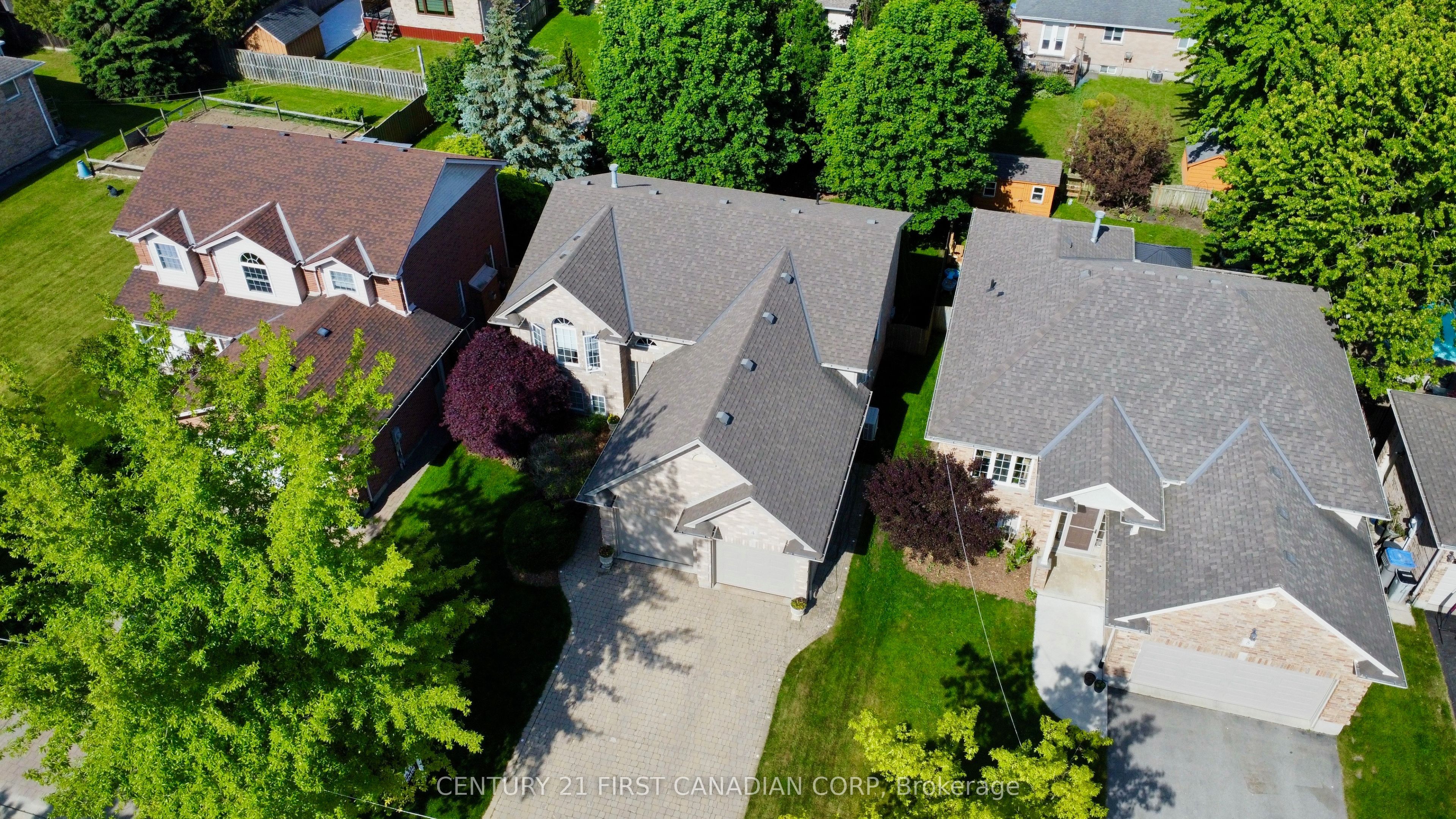 4 Oakwood Court