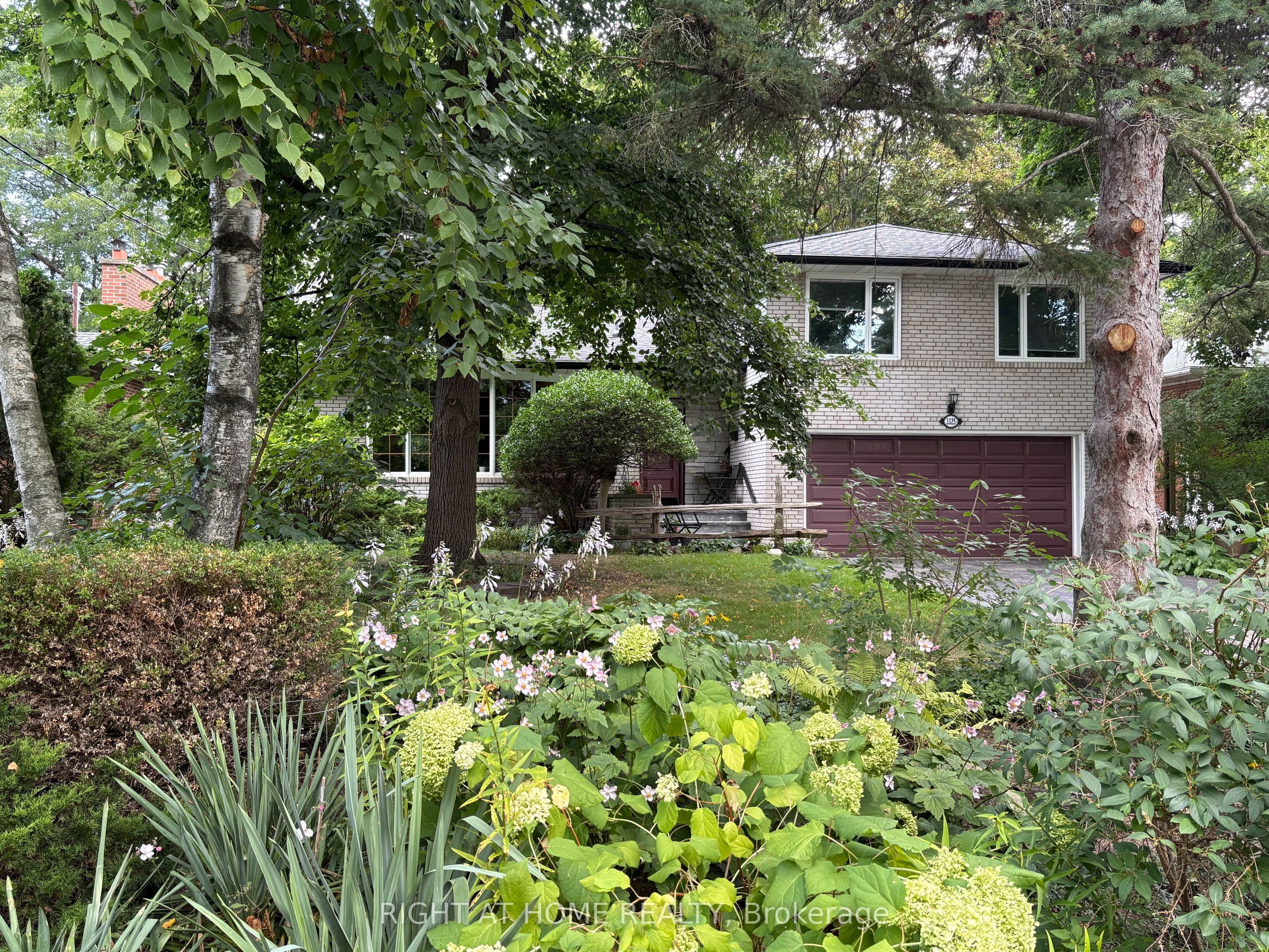 3325 Enniskillen Circle