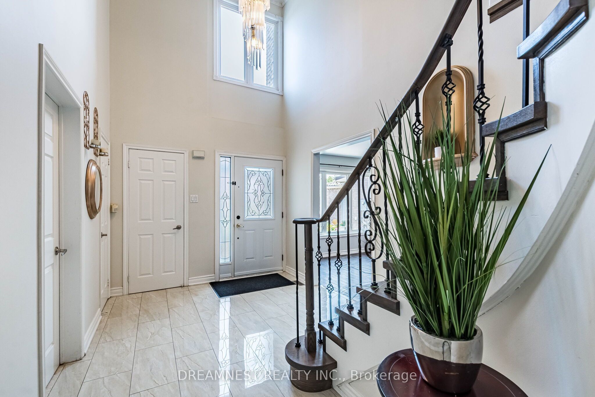 5959 Ladyburn Crescent