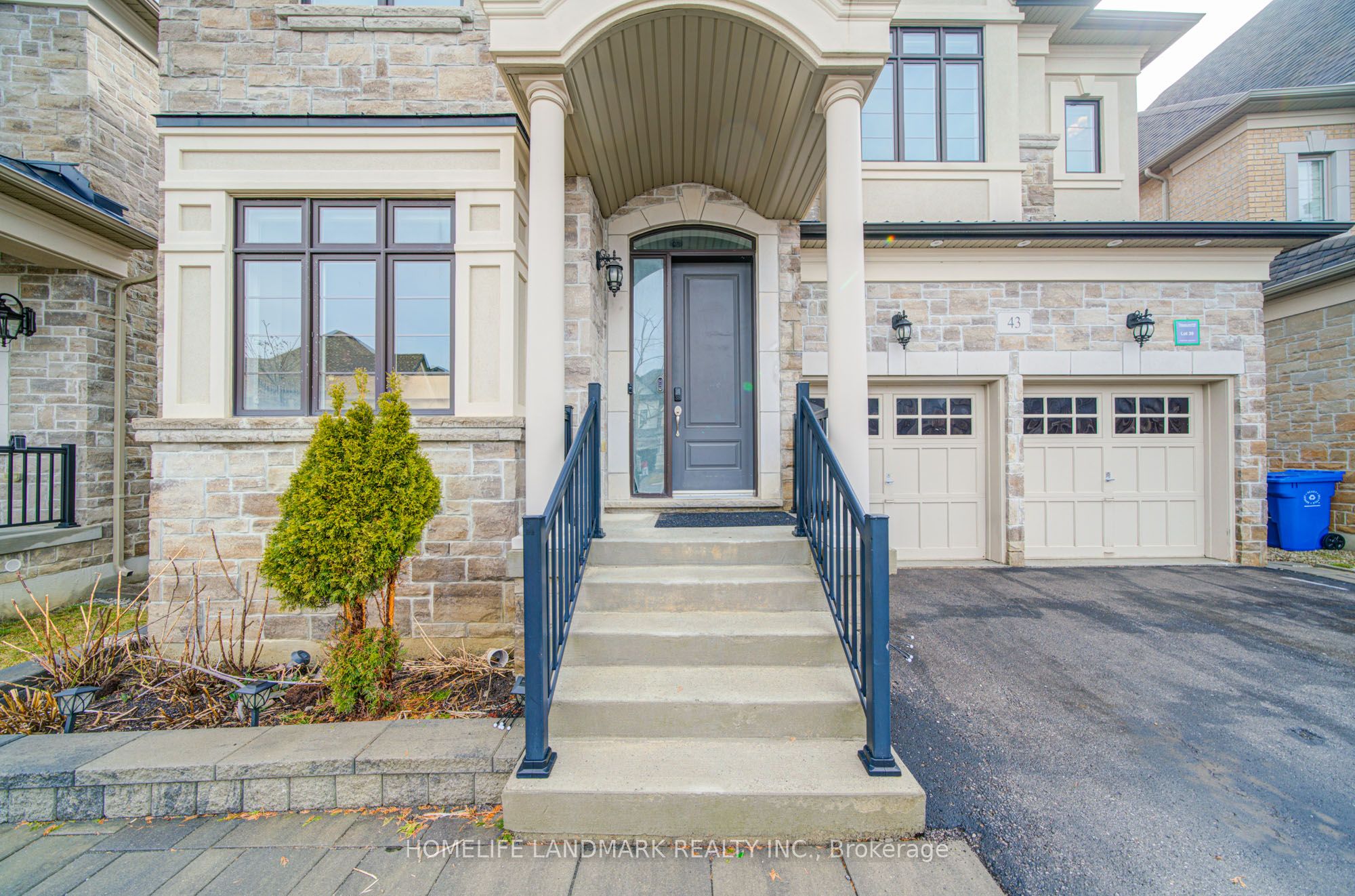 43 Mike Boshevski Court