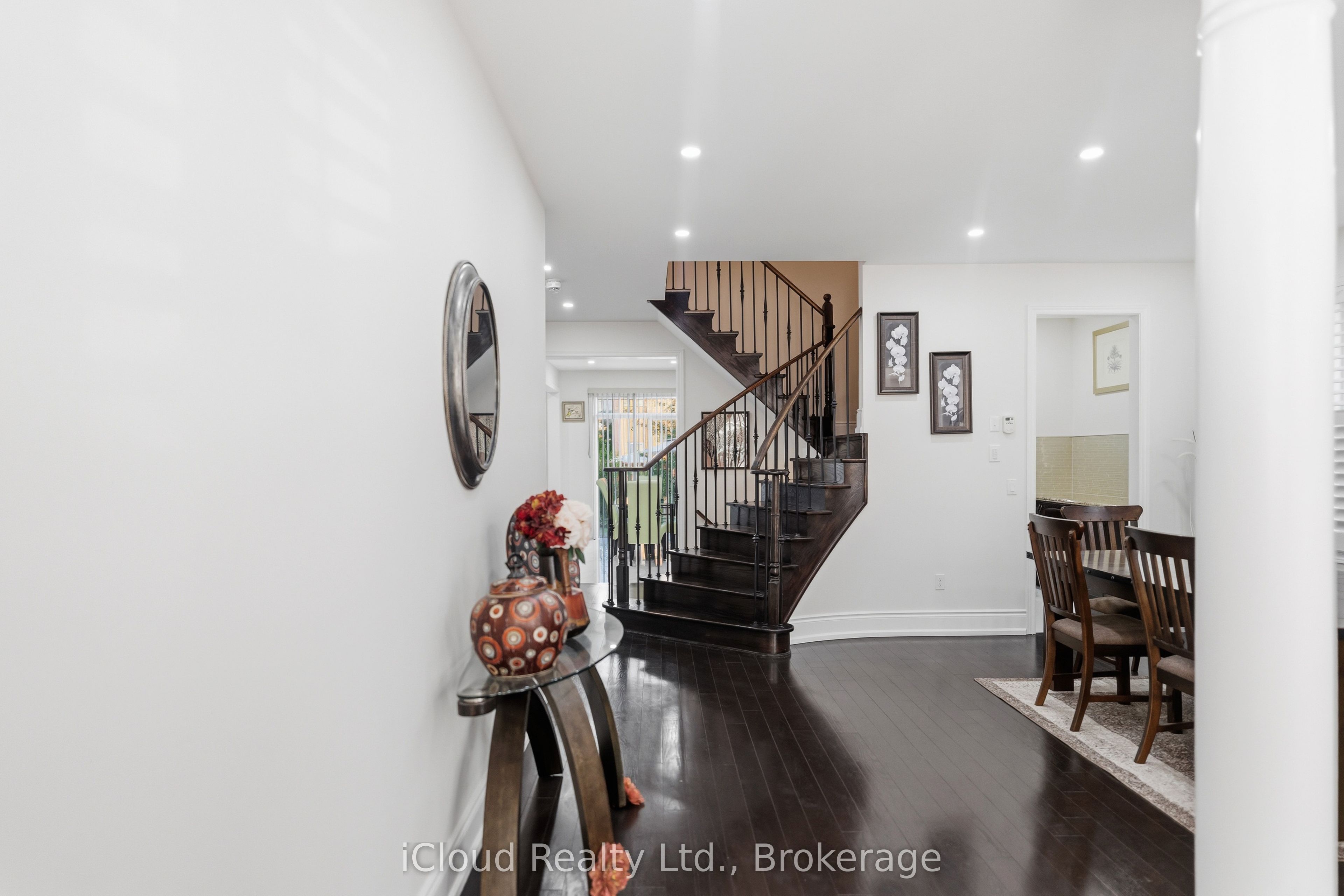5 Leith Drive