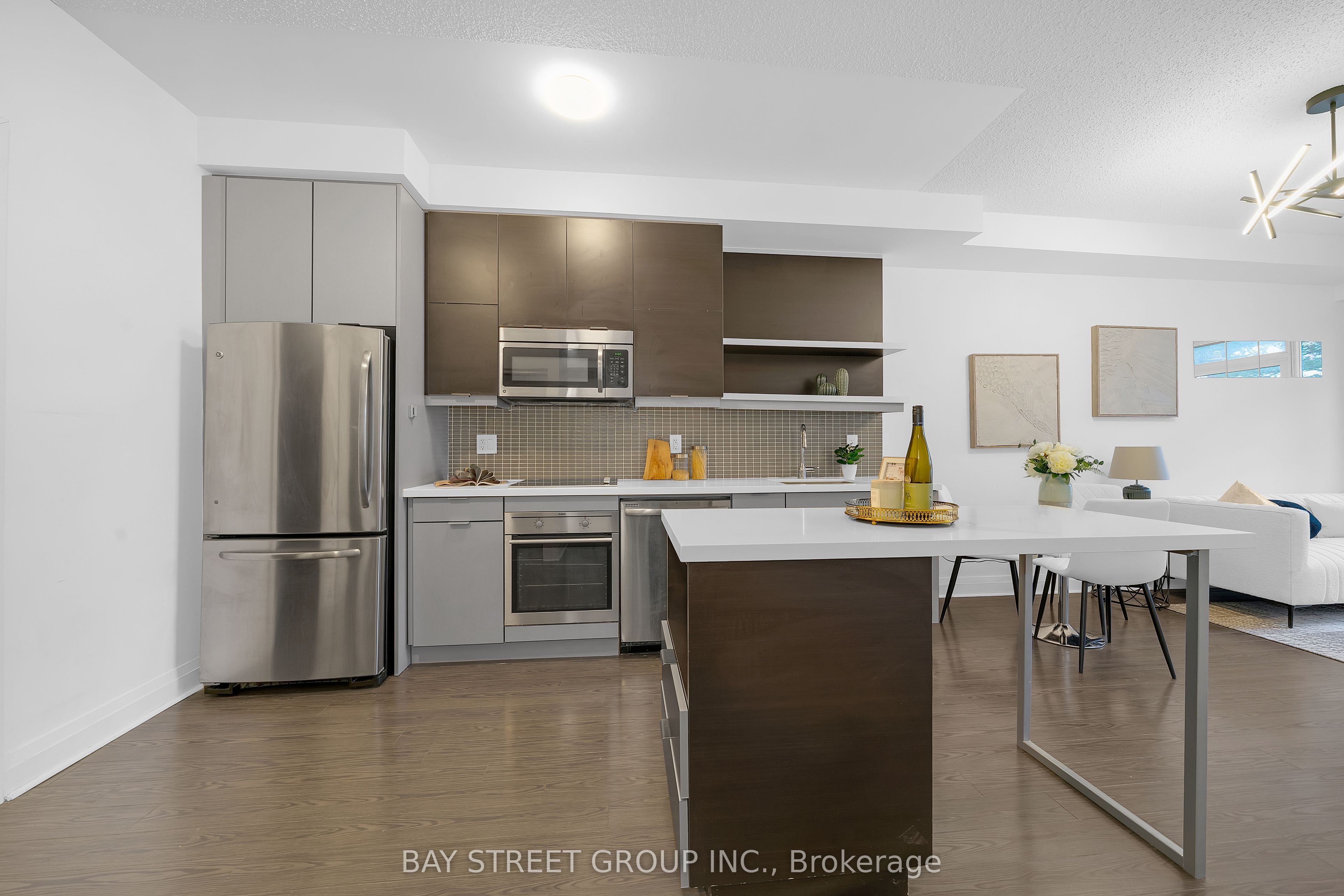 399 Spring Garden Avenue 225