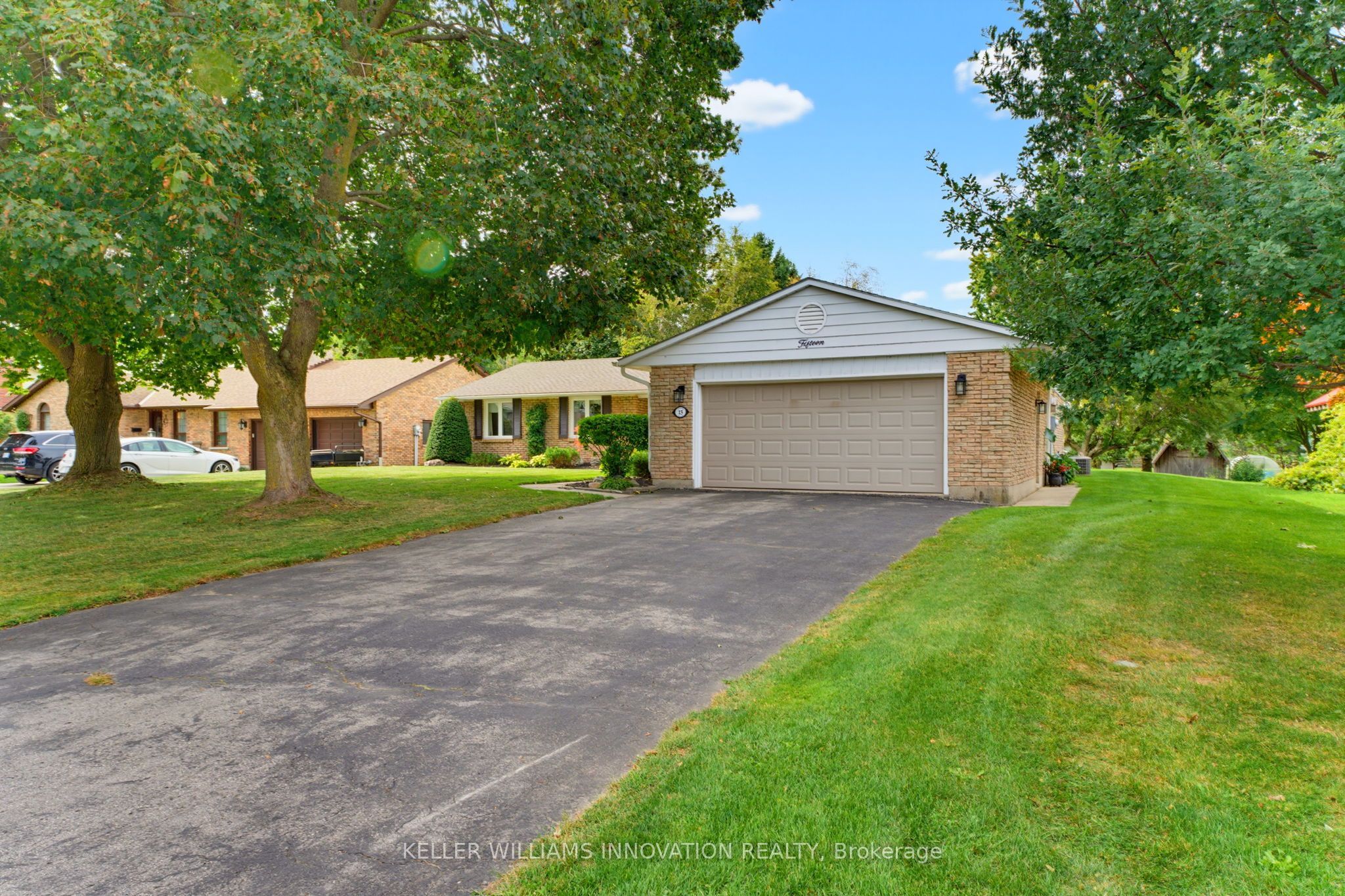 15 Mclaren Avenue N