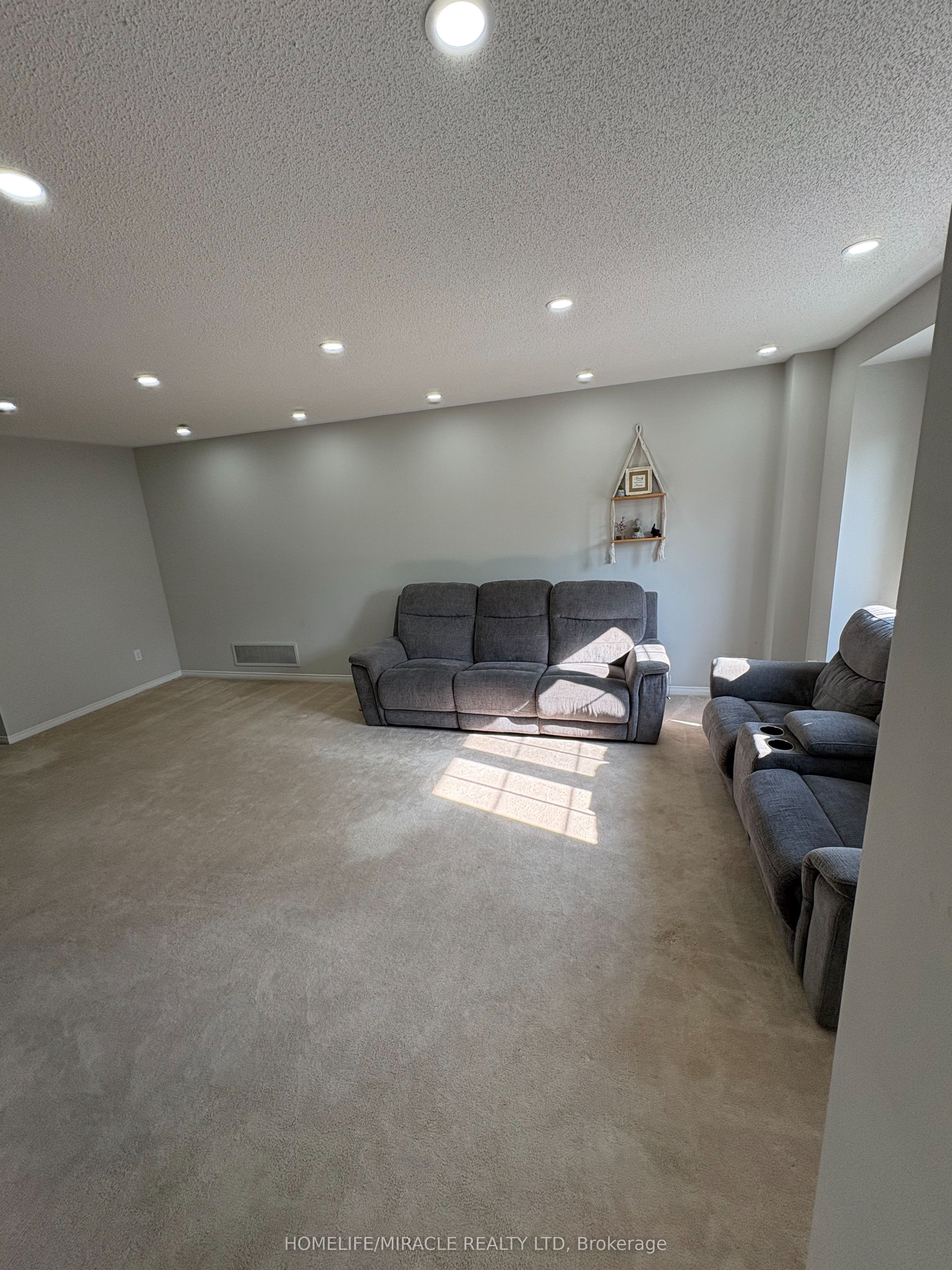 15 Nobbs Drive