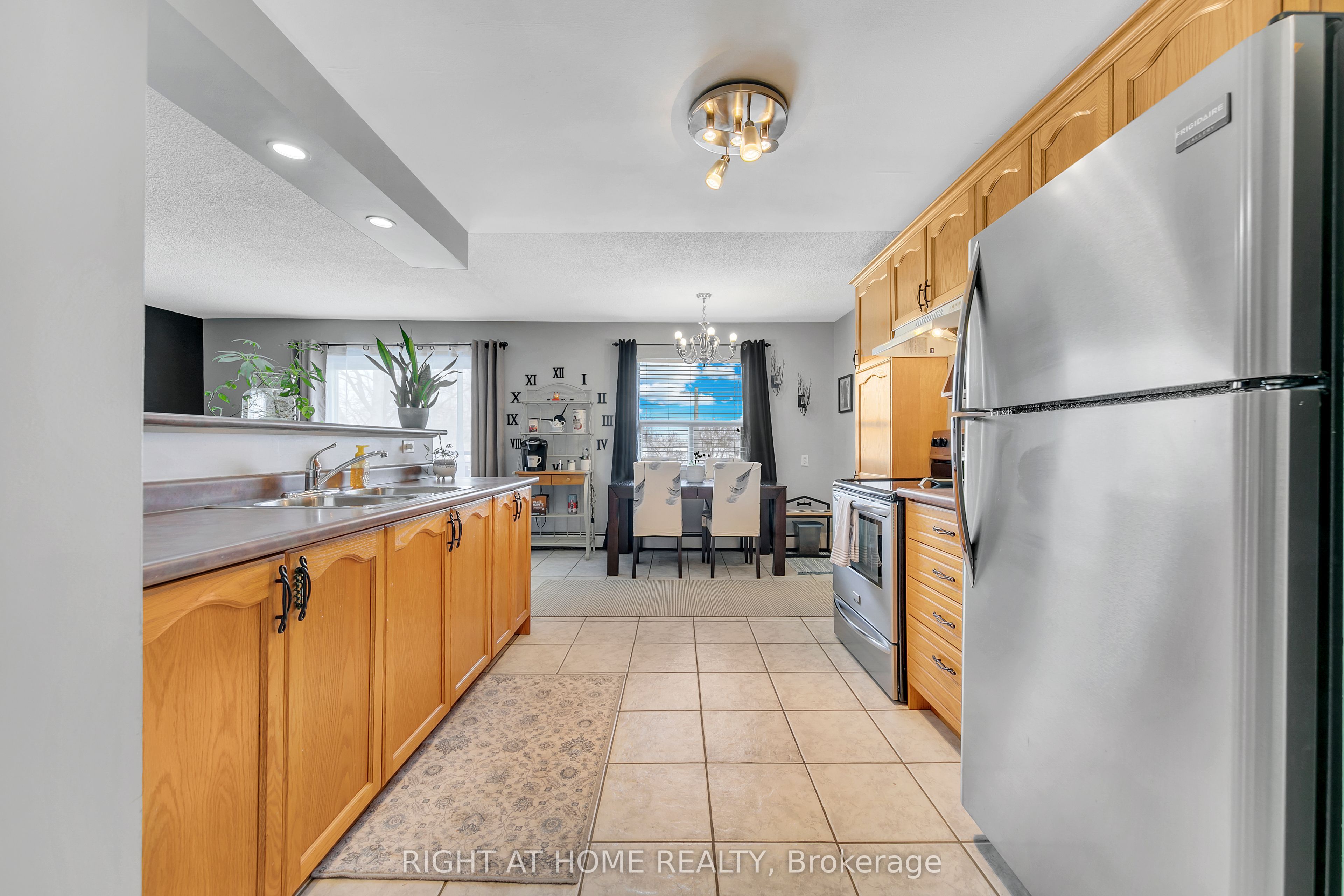 616 Grey Street 6
