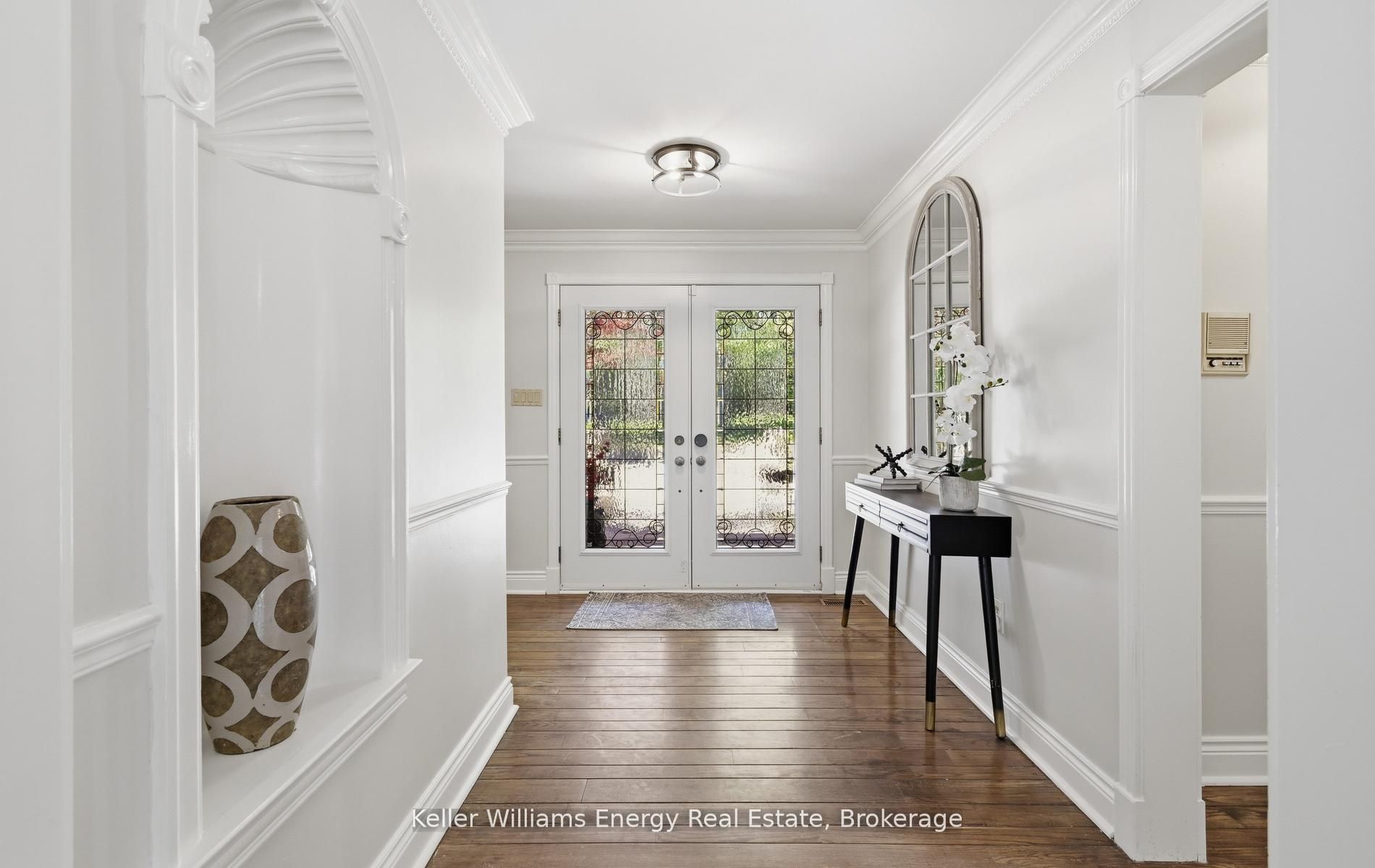 7925 Cedarbrook Trail