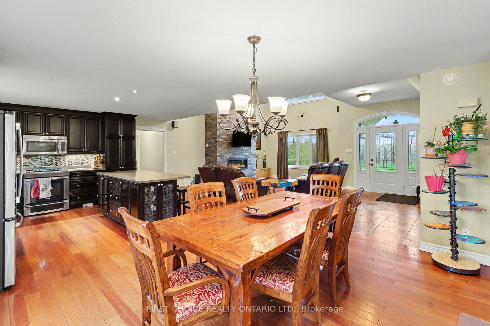 200 Hughson Place