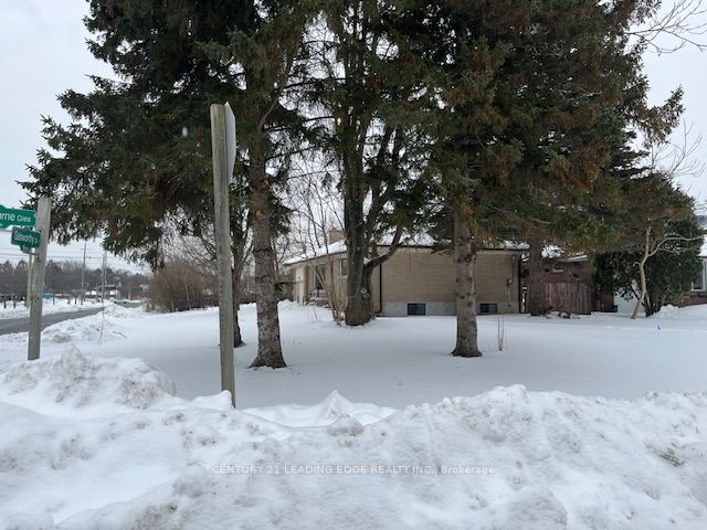 2 Honeybourne Crescent