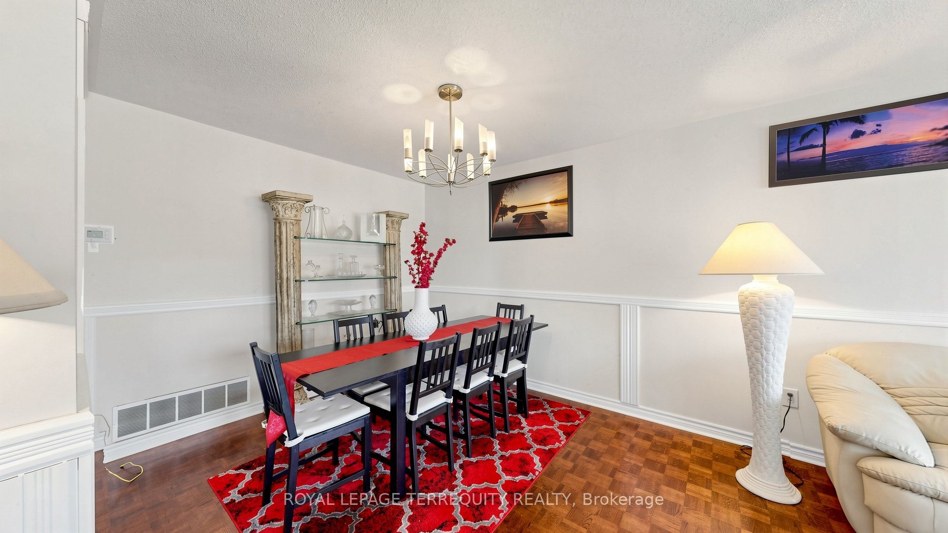 2526 Kingsberry Crescent