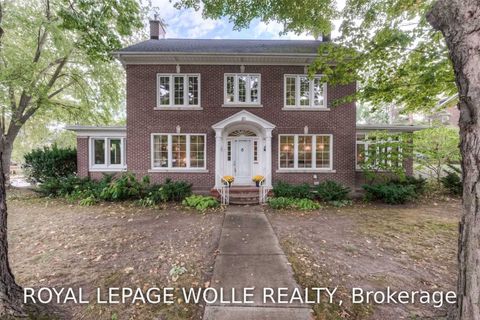 115 Allen Street W Waterloo ON N2L 1E8