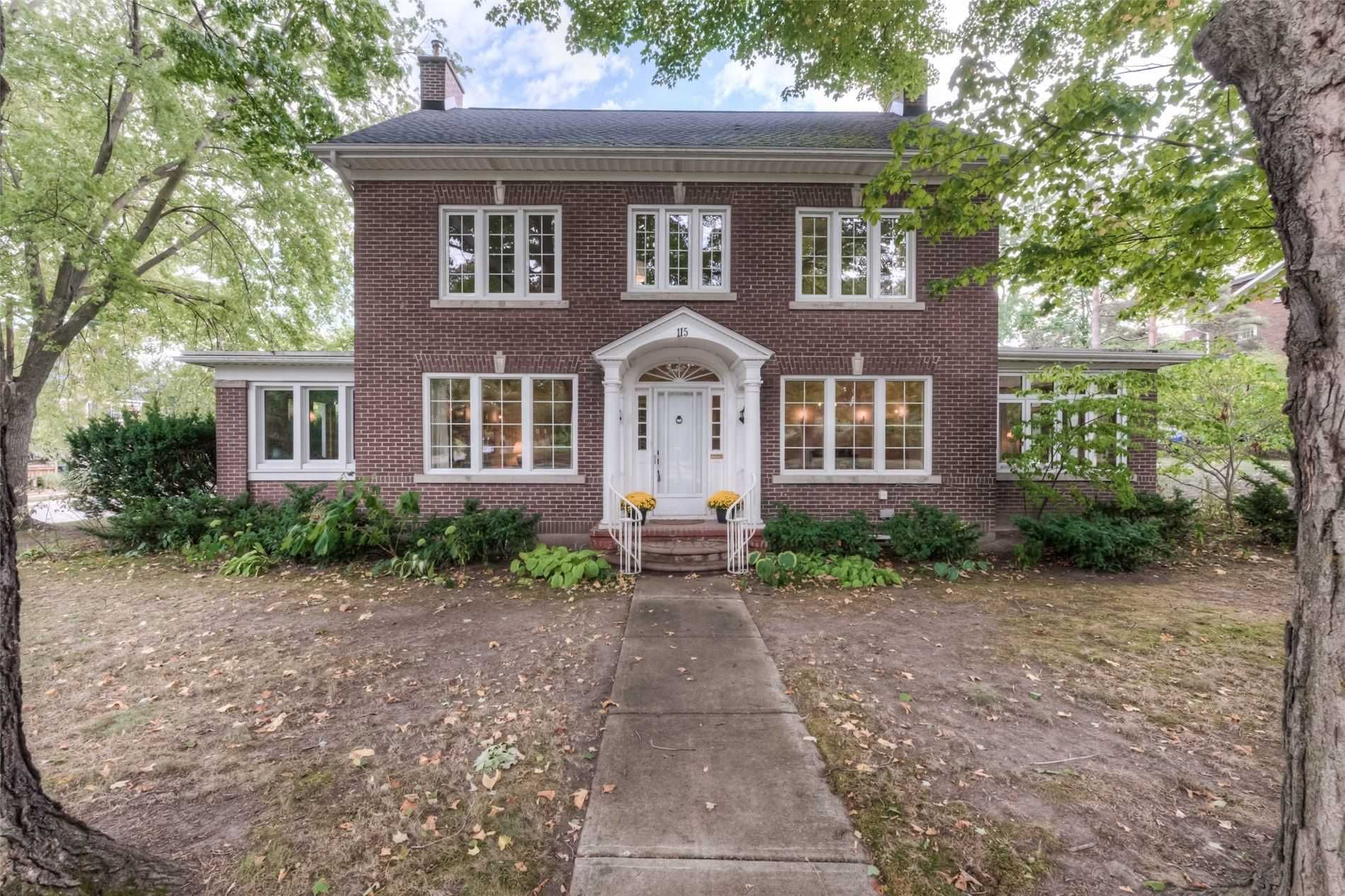 115 Allen Street W