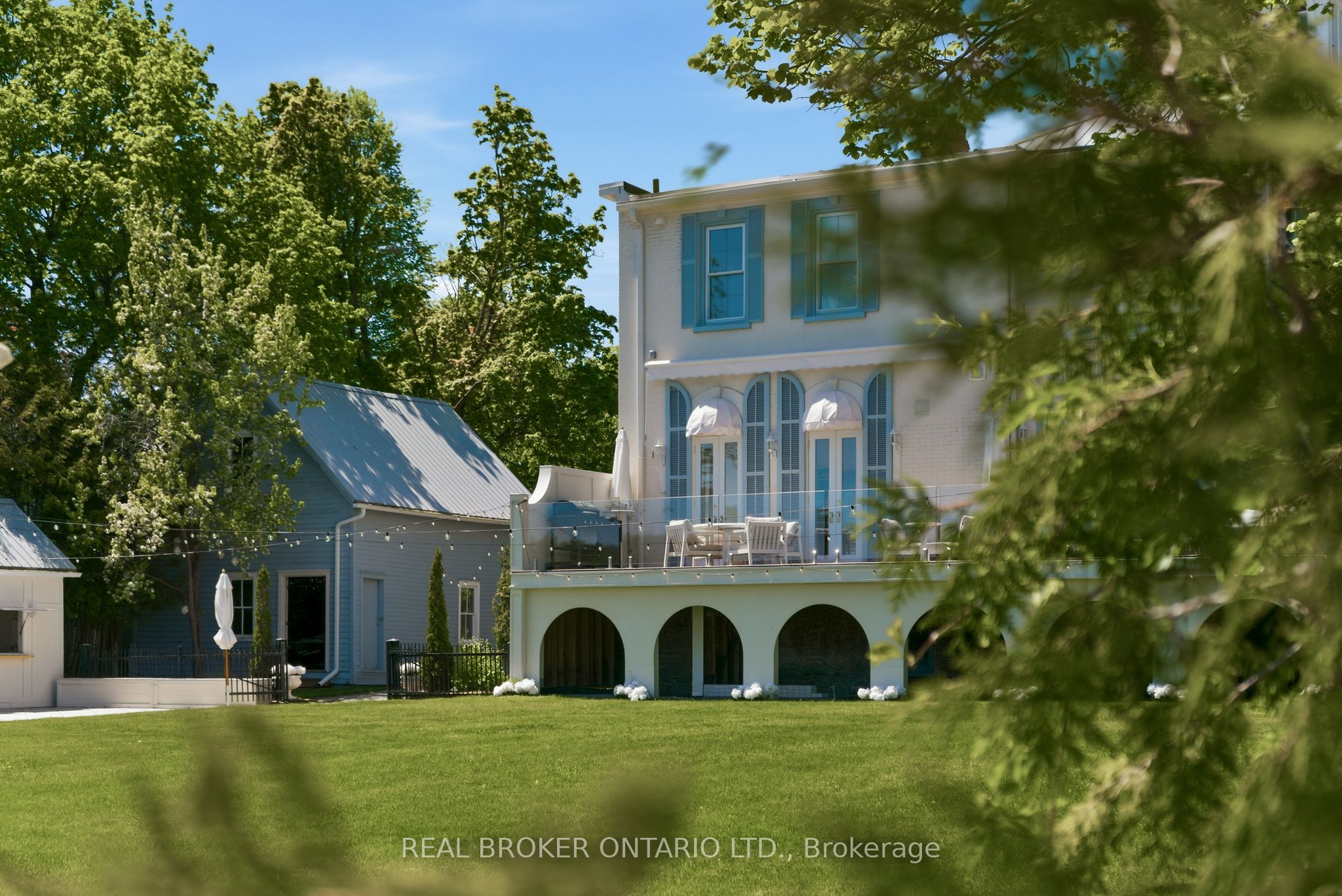 346 Picton Main Street