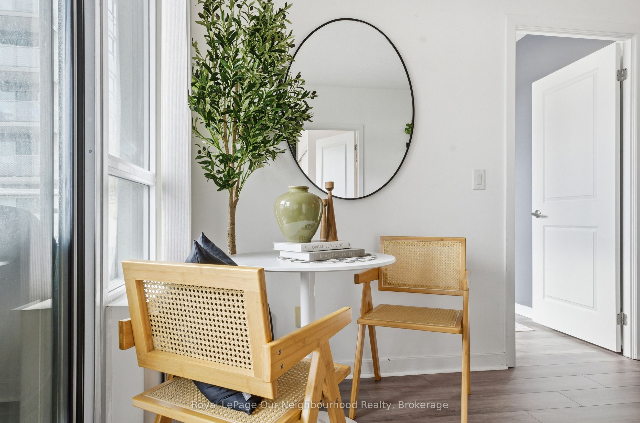 1235 BAYLY Street 301