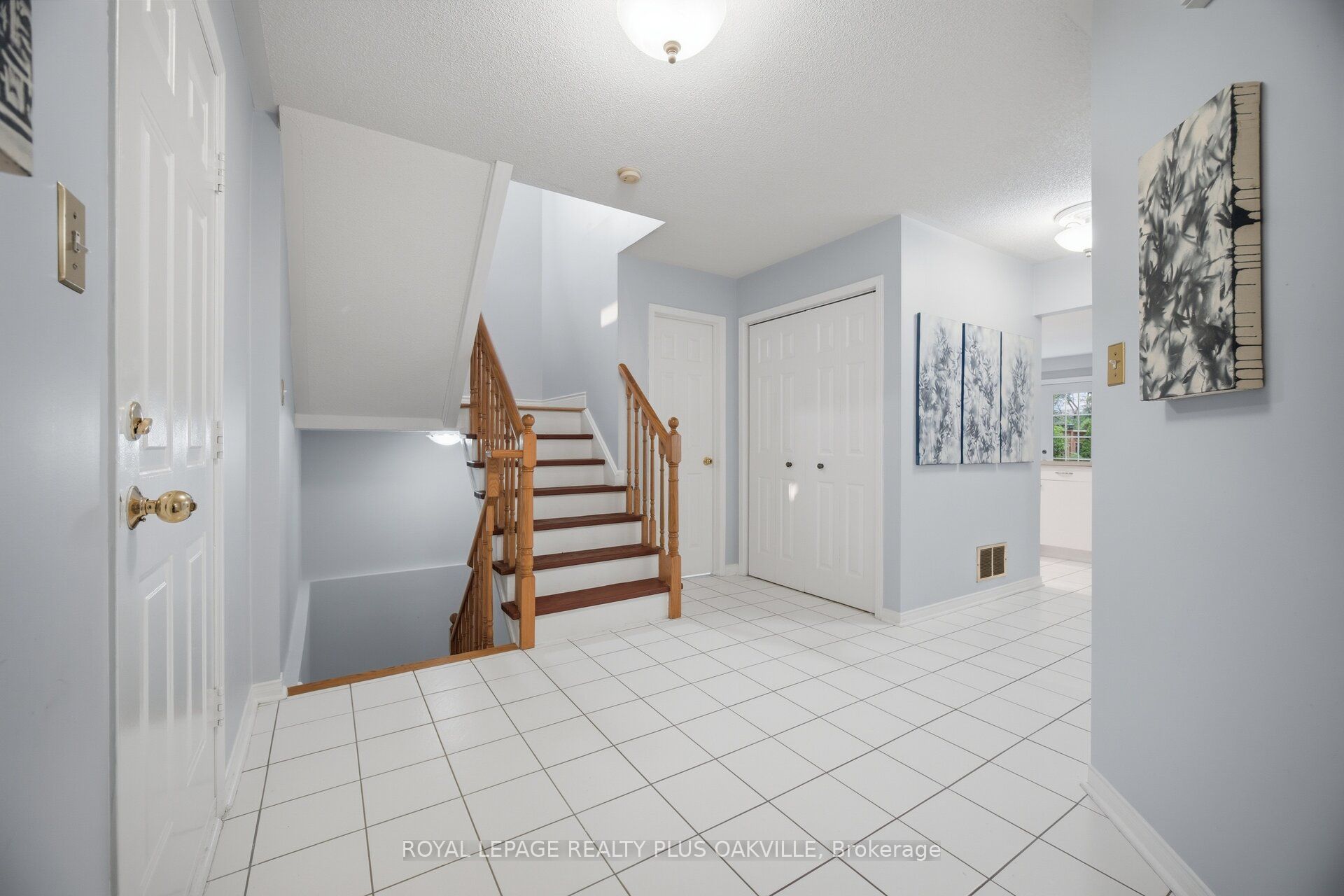 5882 Cornell Crescent