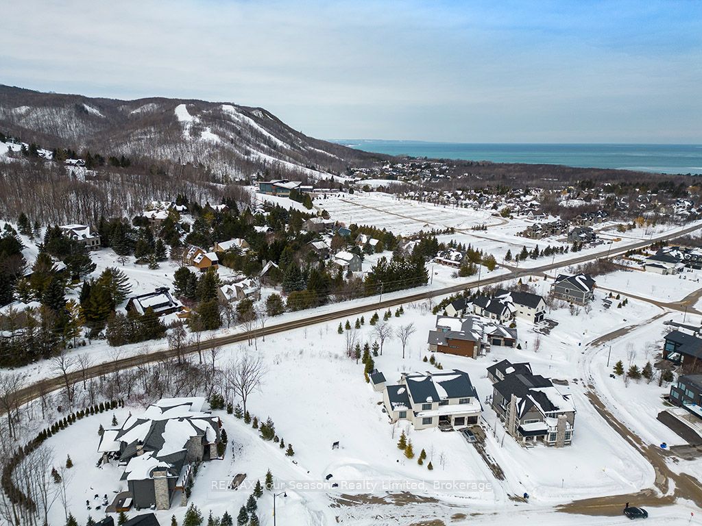 105 Grindelwald Court