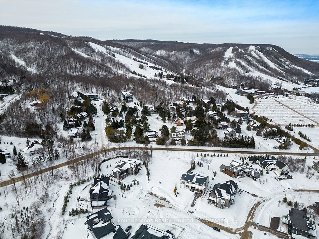 105 Grindelwald Court