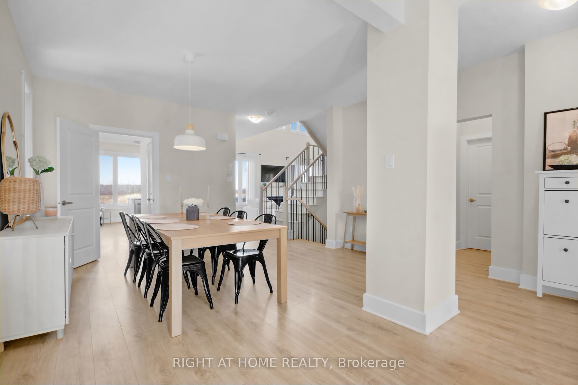 77 Dunlop Road