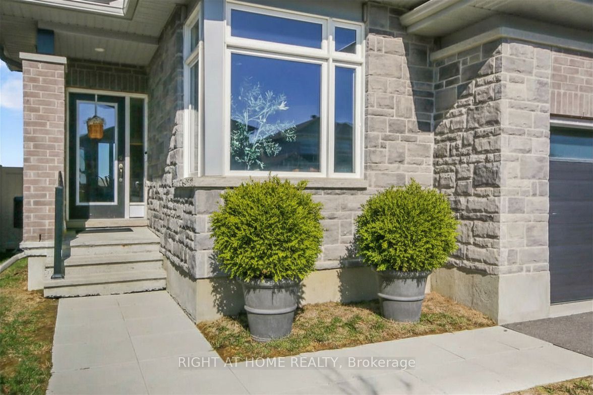 77 Dunlop Road
