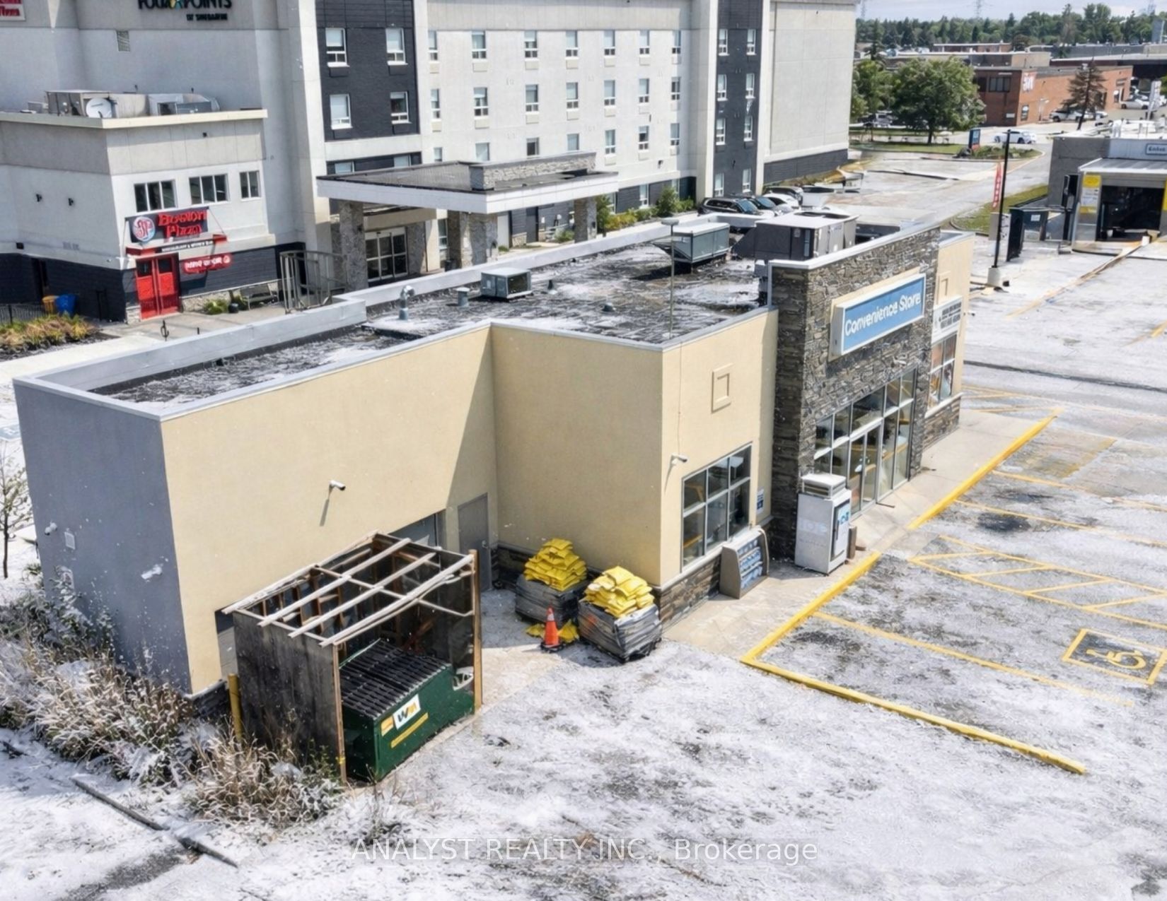 3350 Steeles Avenue W