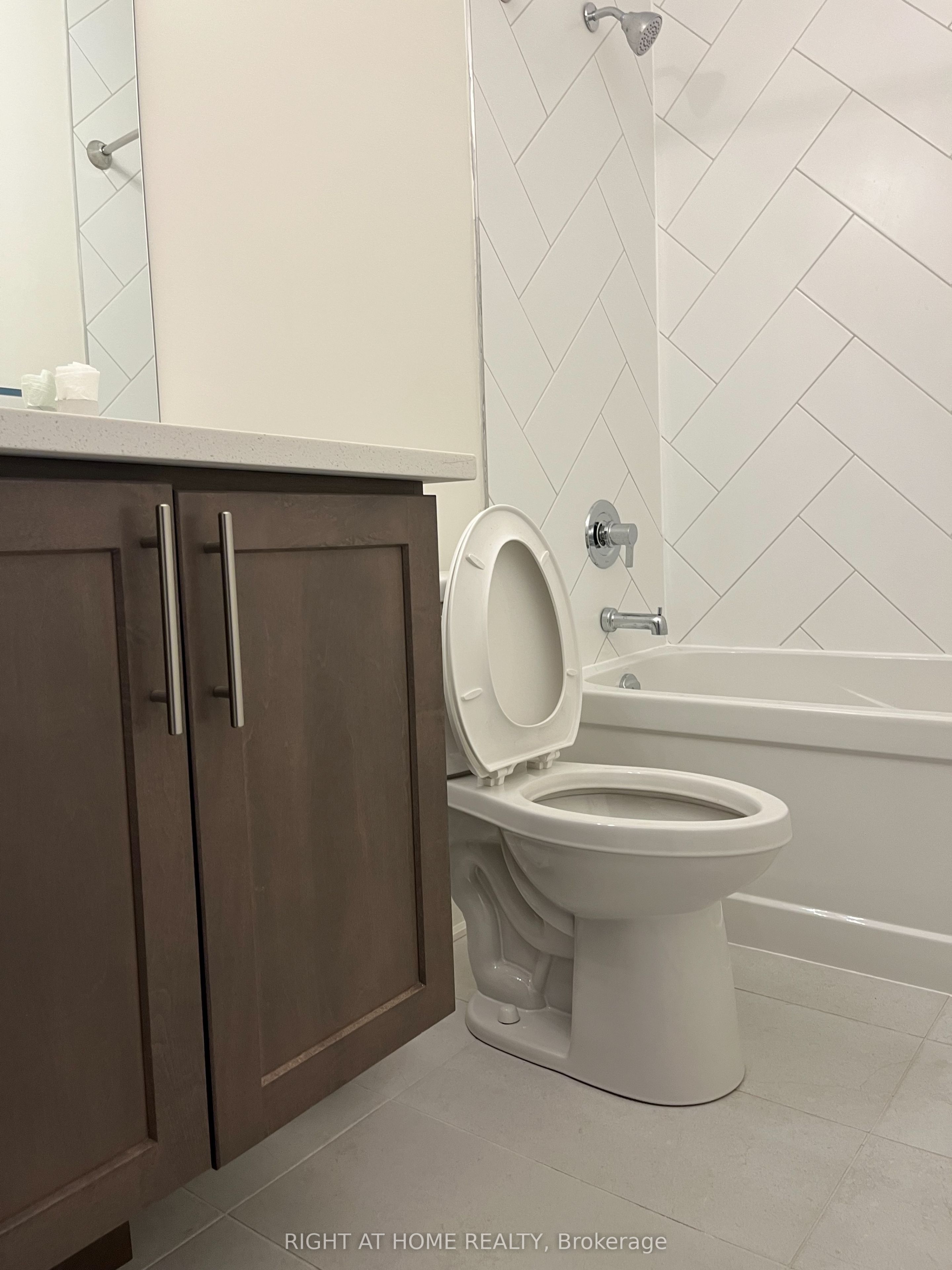 707 Port Darlington Road