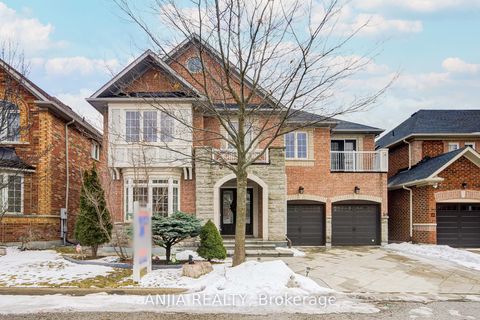 10 Golden Meadow Drive Markham ON L6E 1V8