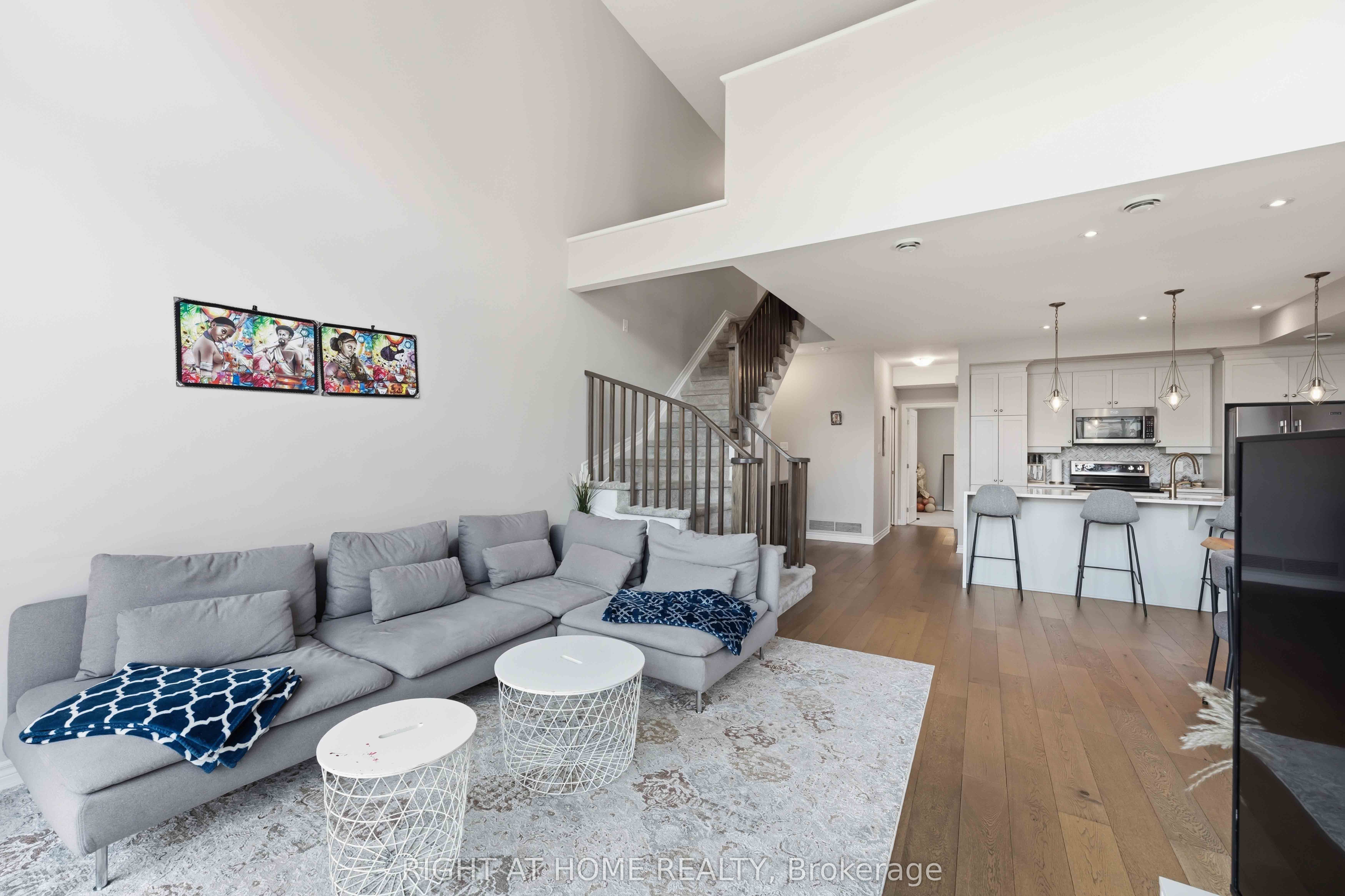 264 Pembina Private 92