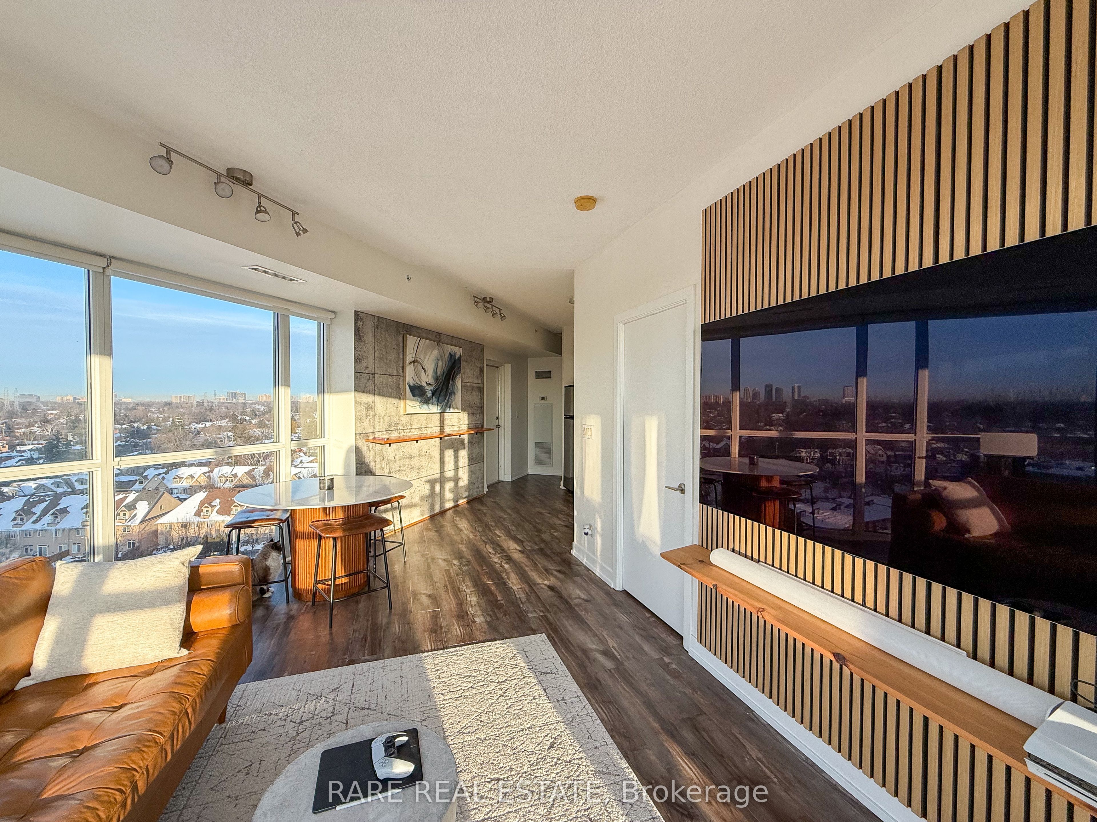 5101 Dundas Street W 1009