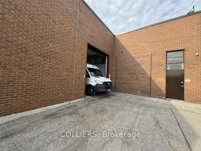 25-35 Van Kirk Drive 15-17