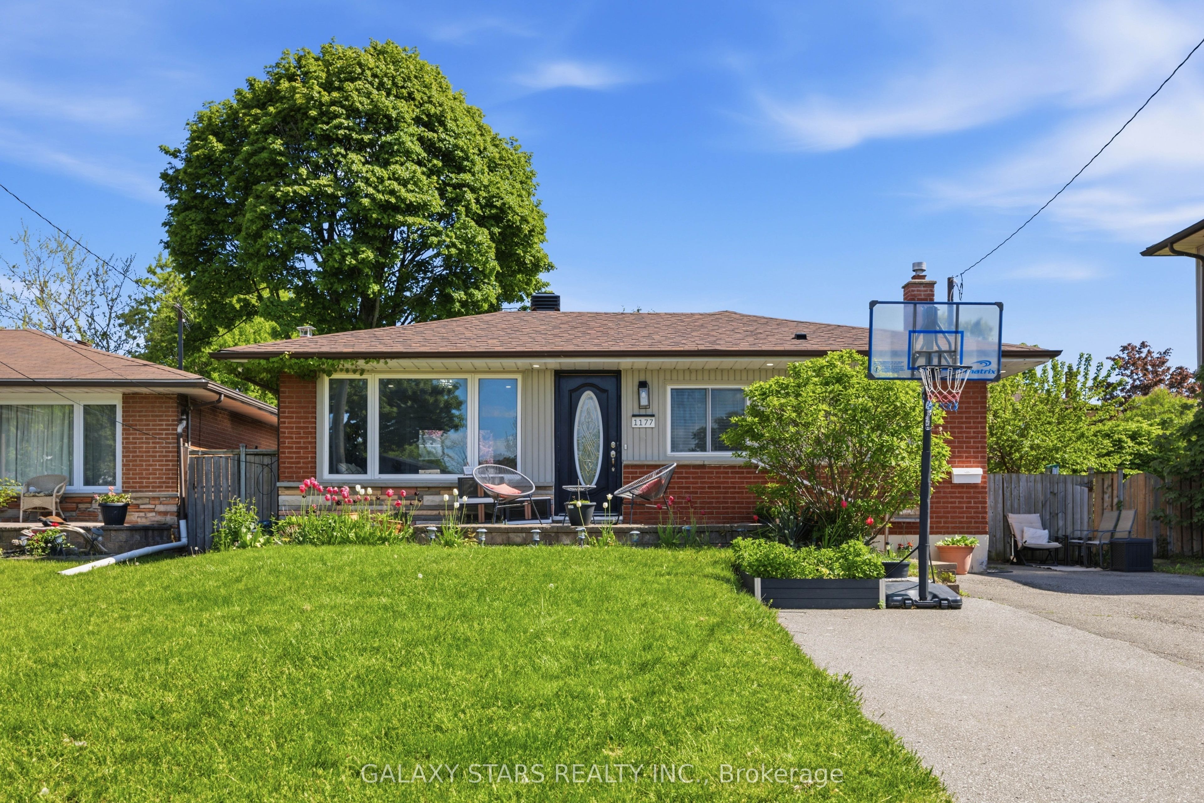 1177 Lisgar Avenue
