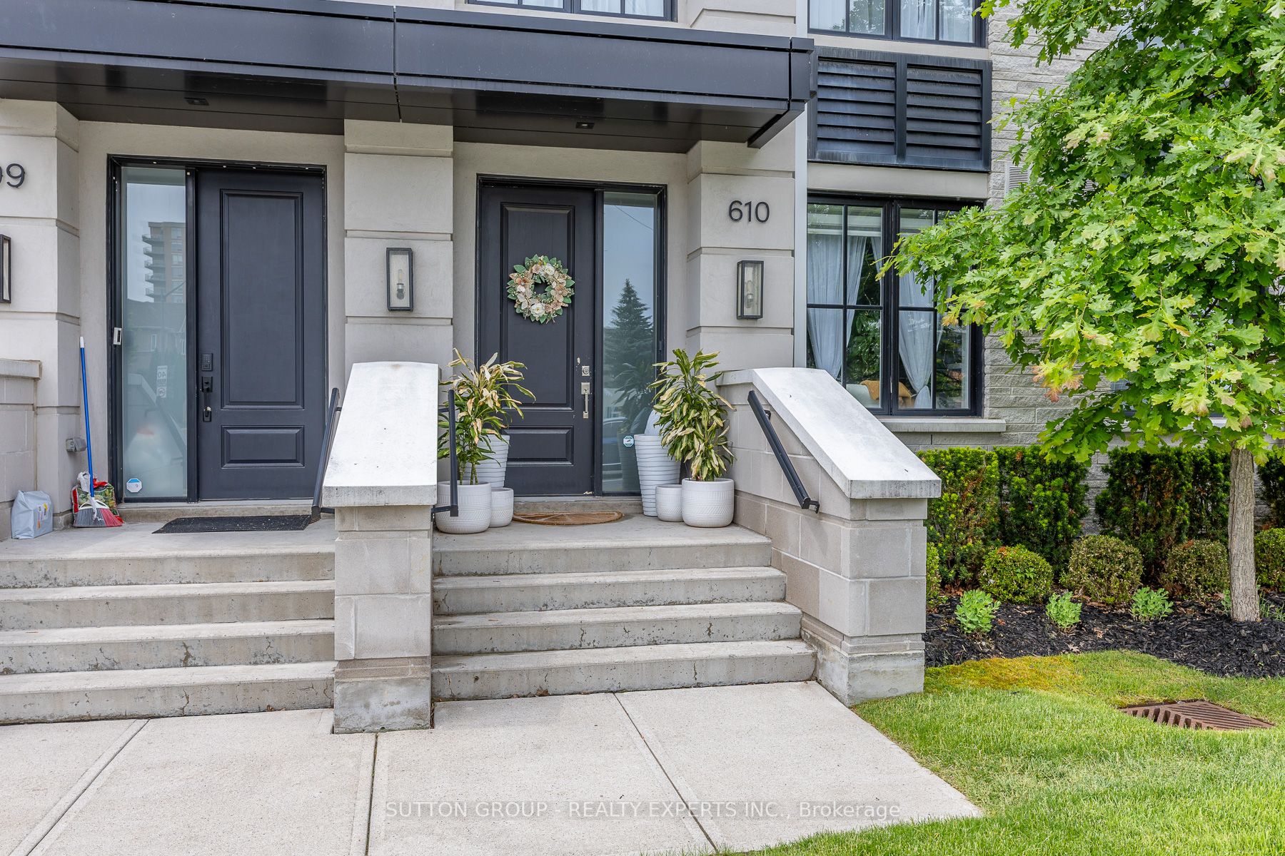 1190 Cawthra Road 610