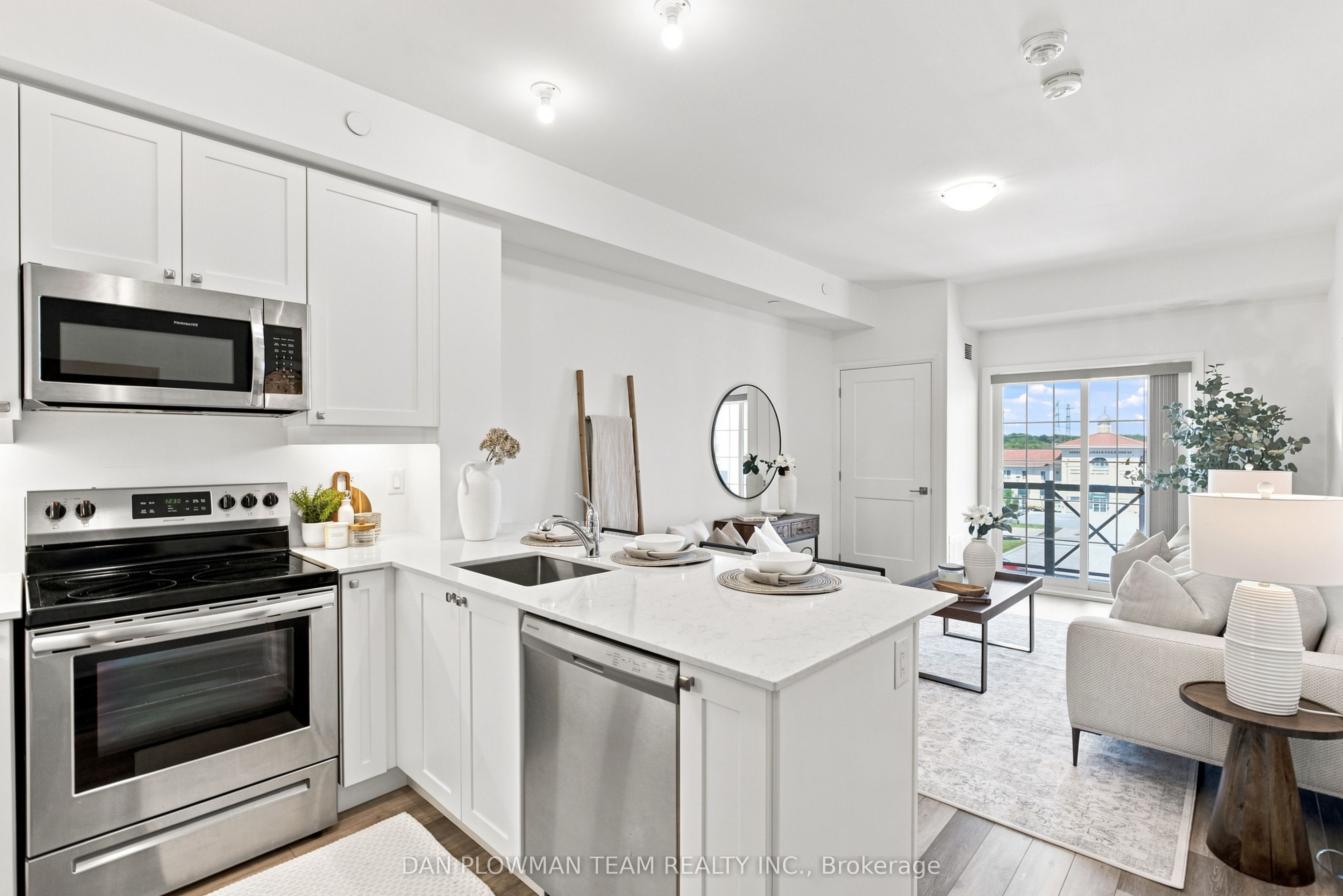 50 Lakebreeze Drive 424