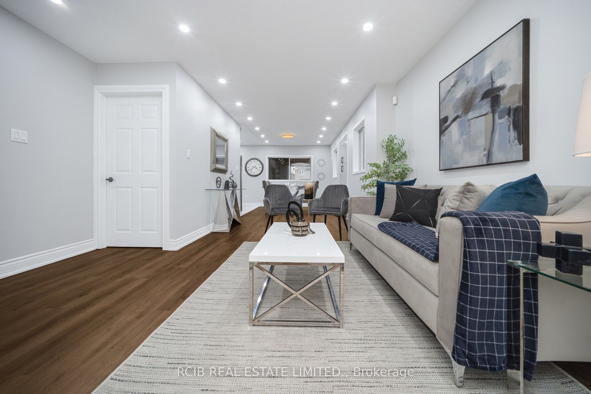 4 Carabram Court