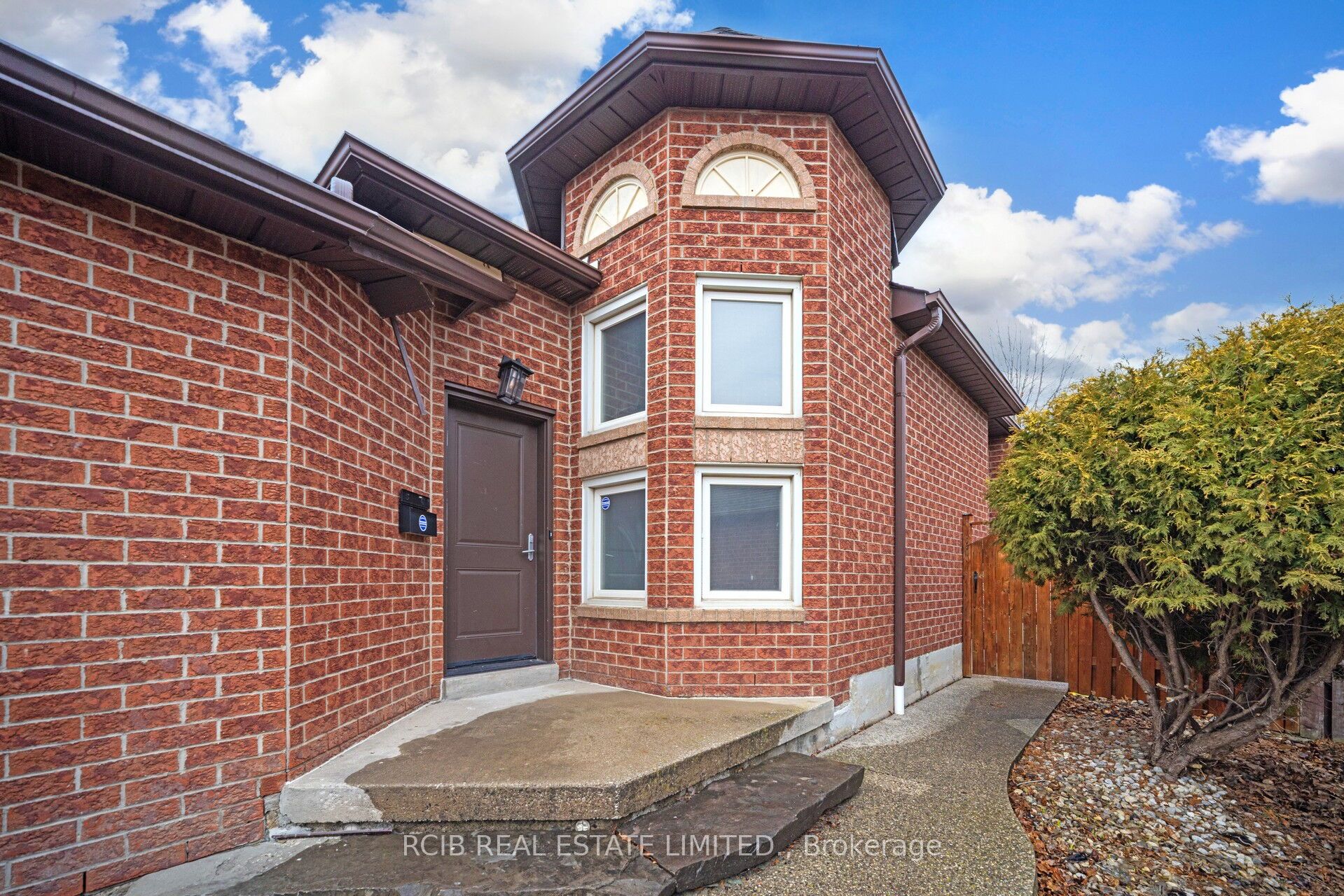 4 Carabram Court