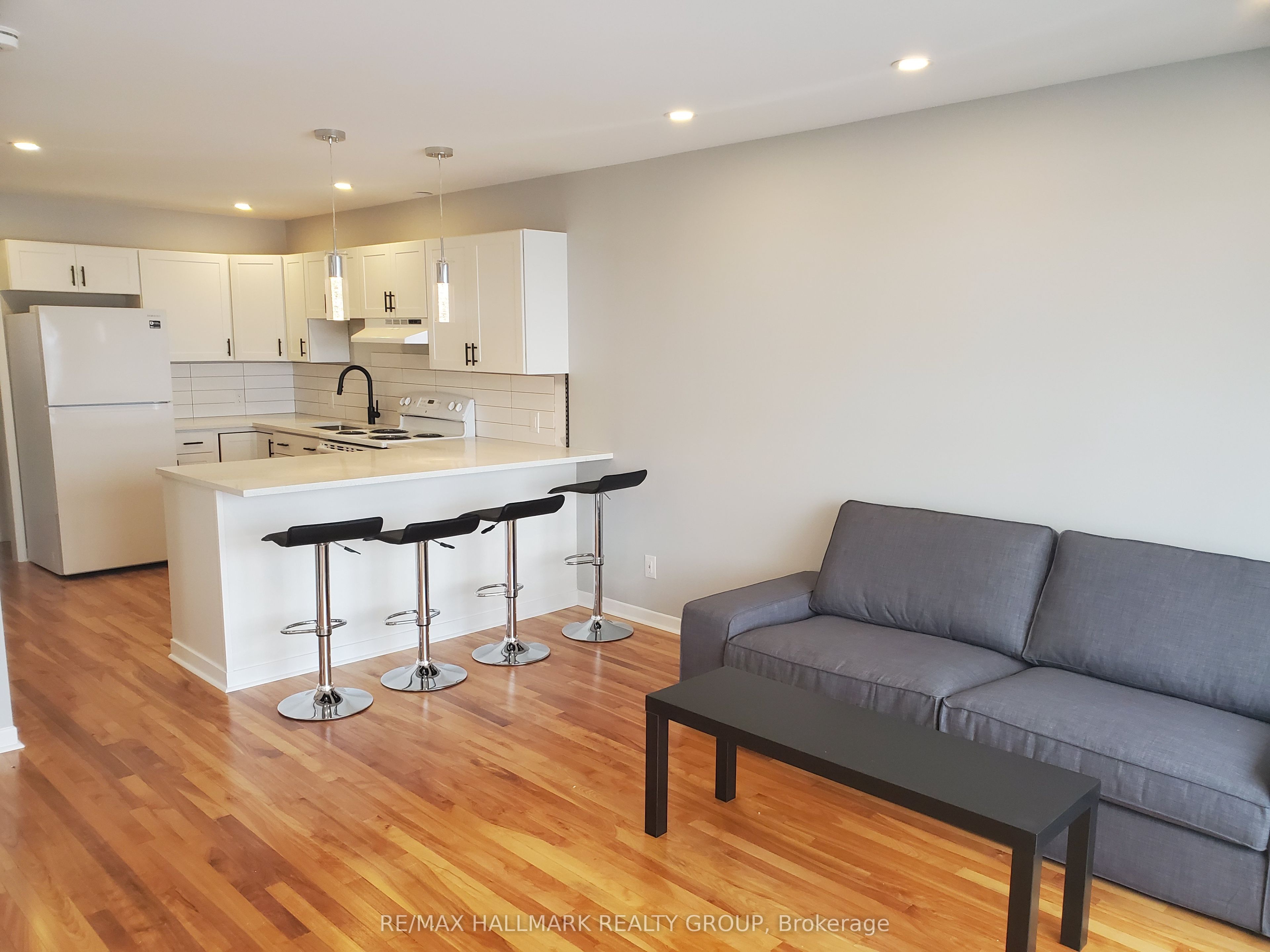 1329 Bloomsbury Crescent