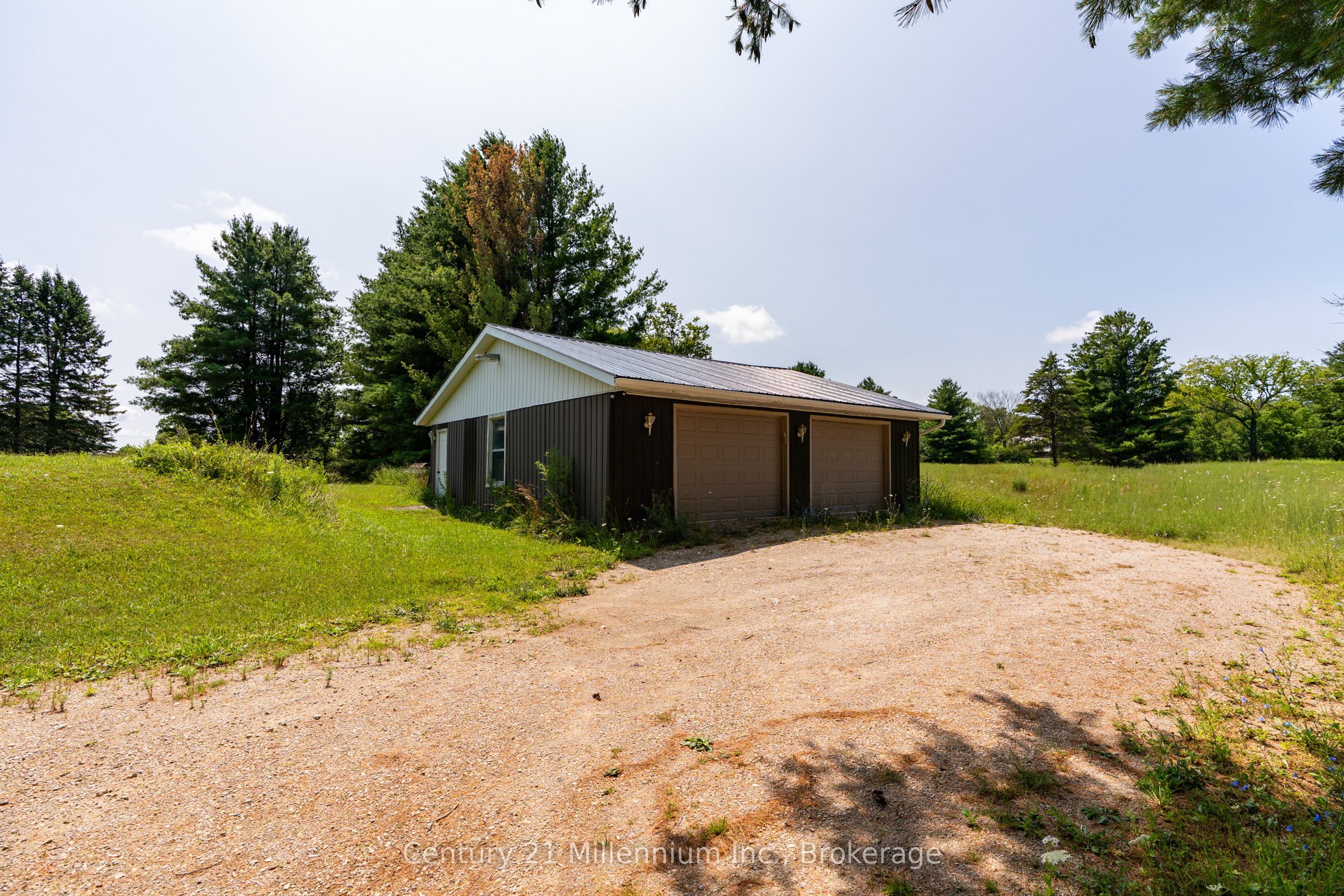 102768 Grey Rd 18 Road