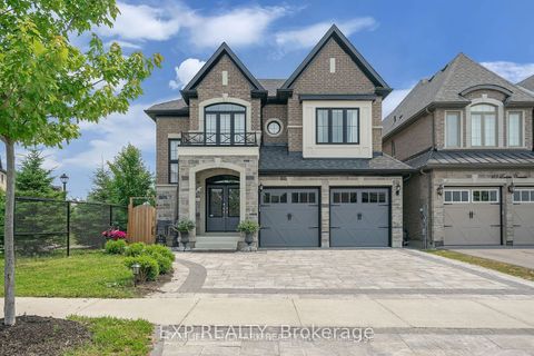 25 Ladder Crescent East Gwillimbury ON L9N 0N8