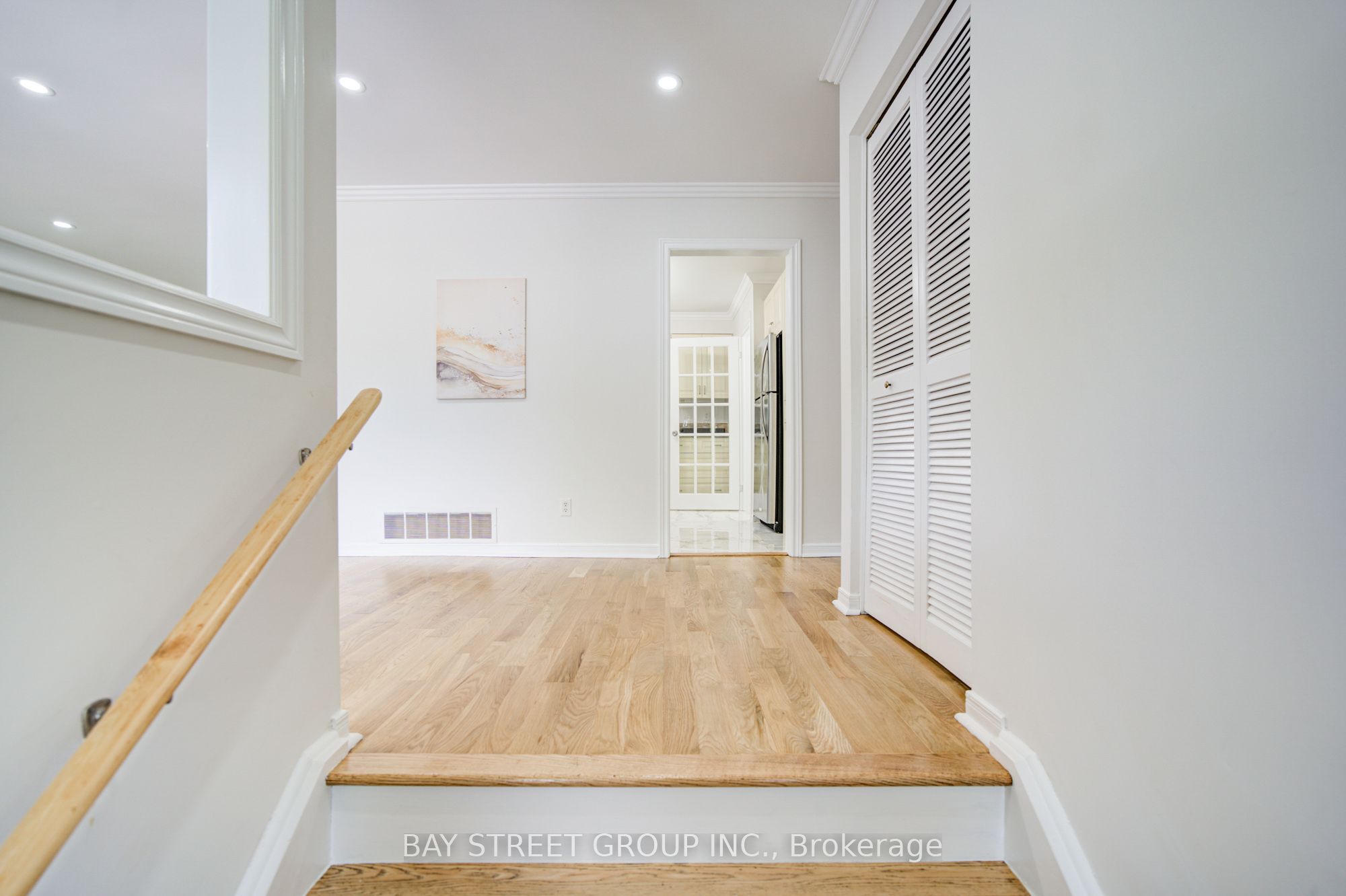 4 Sir Brandiles Place