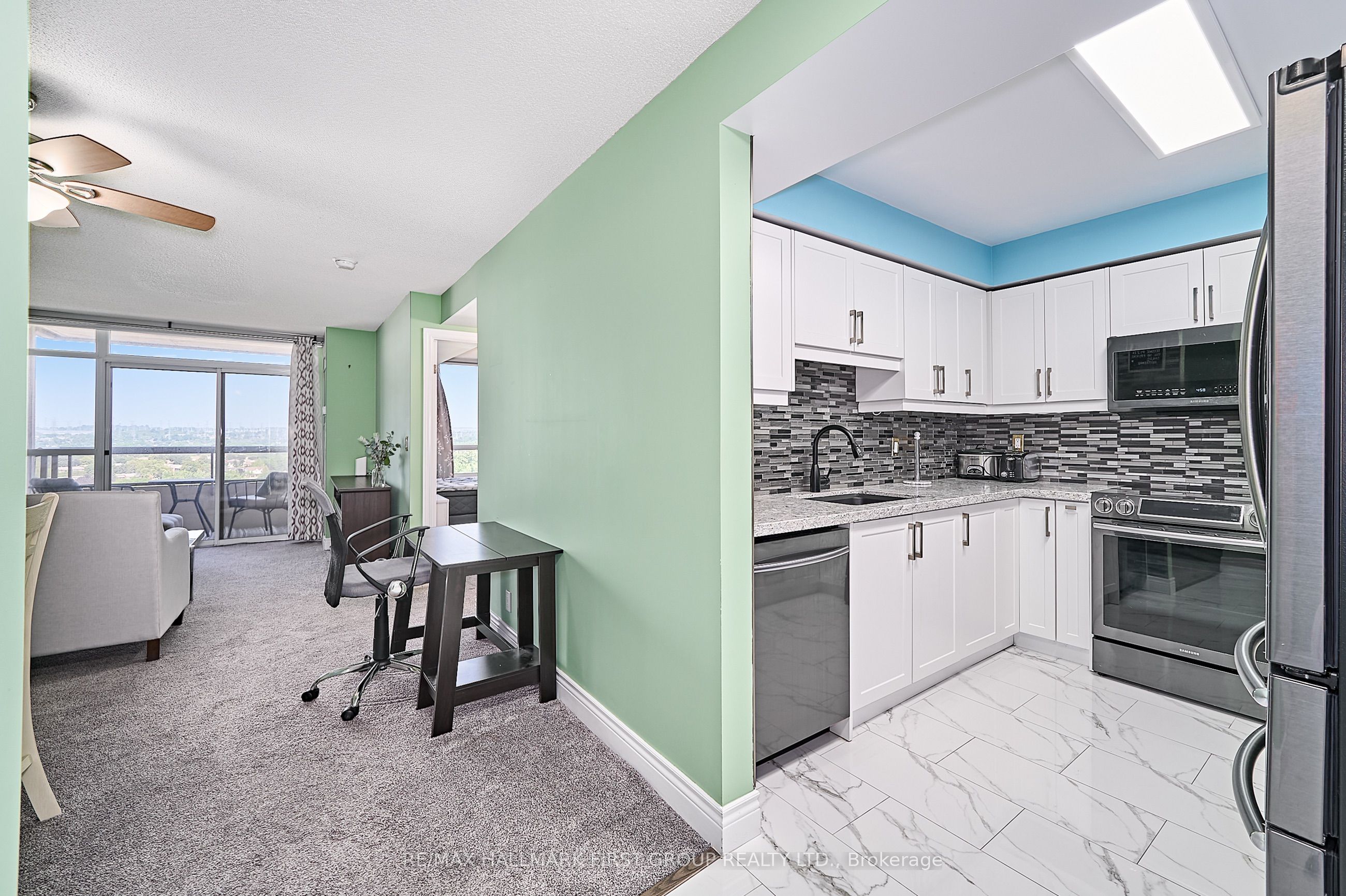 1000 The Esplanade Road N 1402