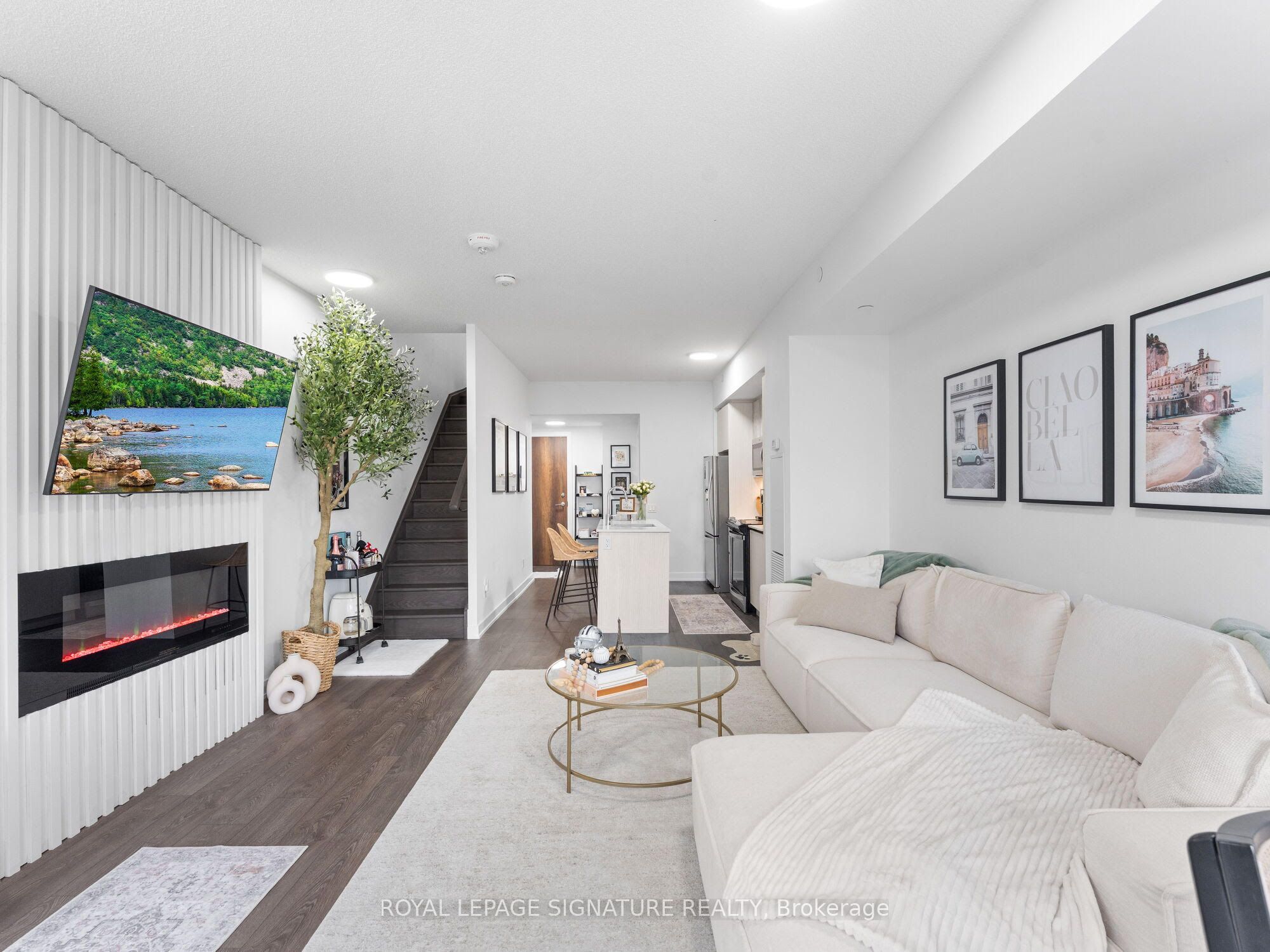 251 Manitoba Street S 132