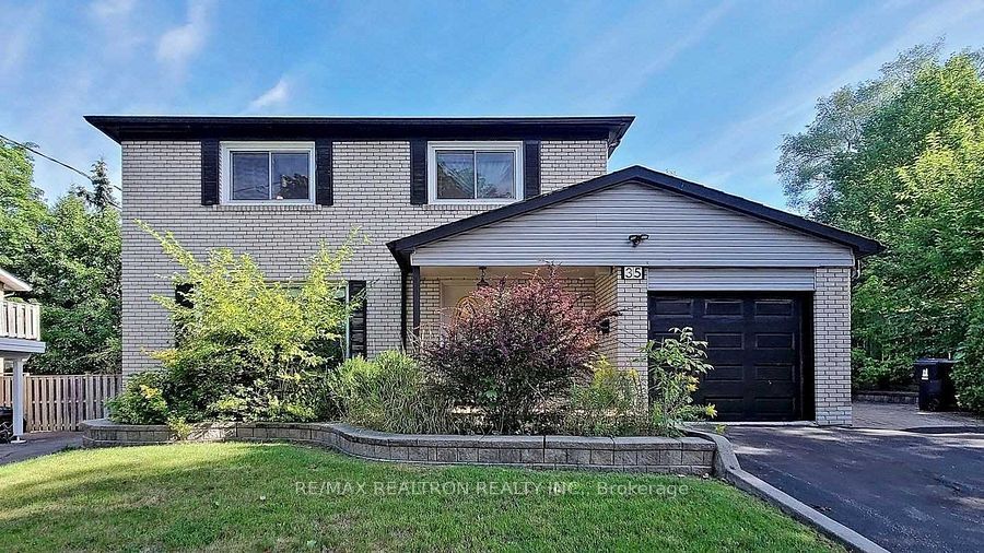 35 Rochelle Crescent